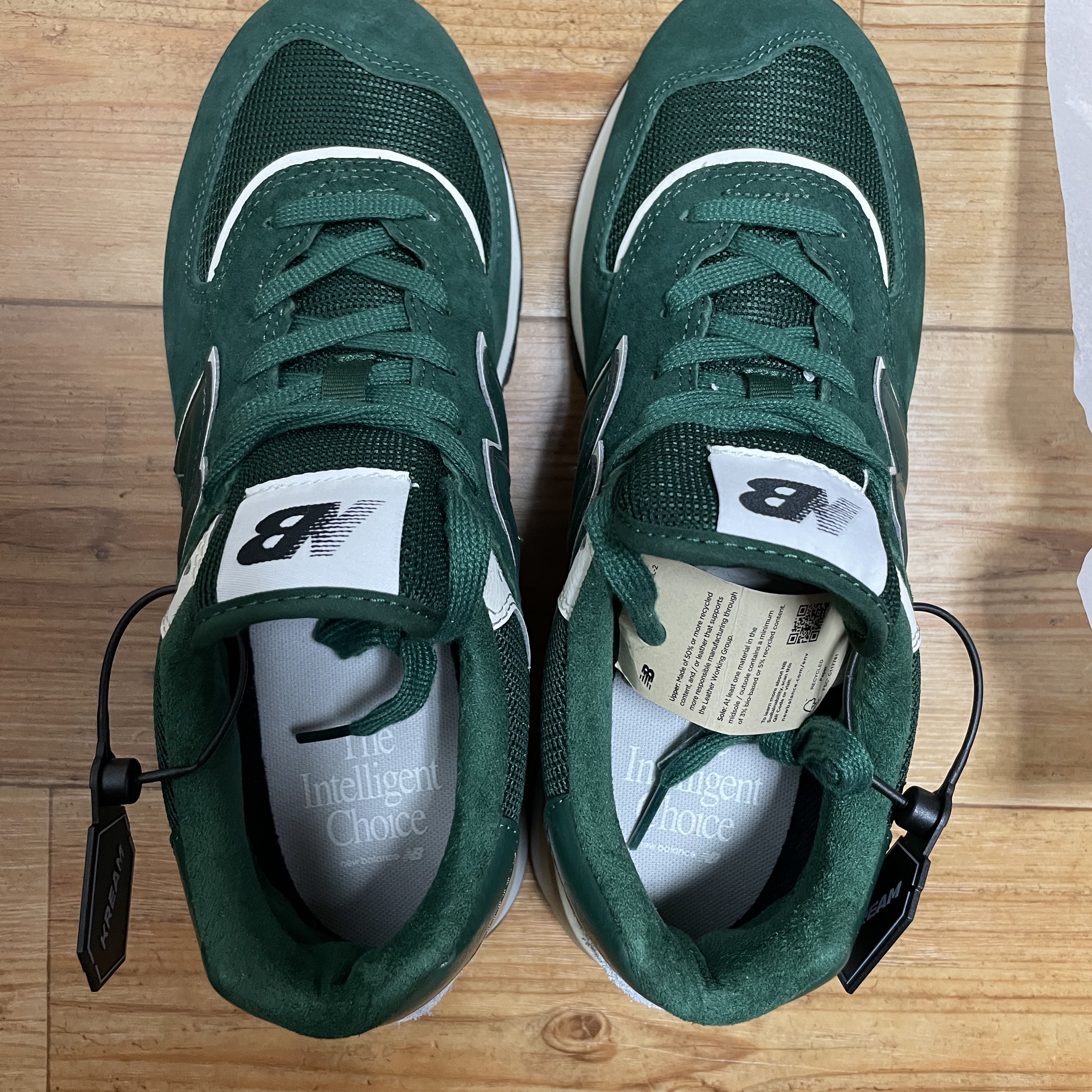 New Balance 574 Legacy Green 착용 스타일