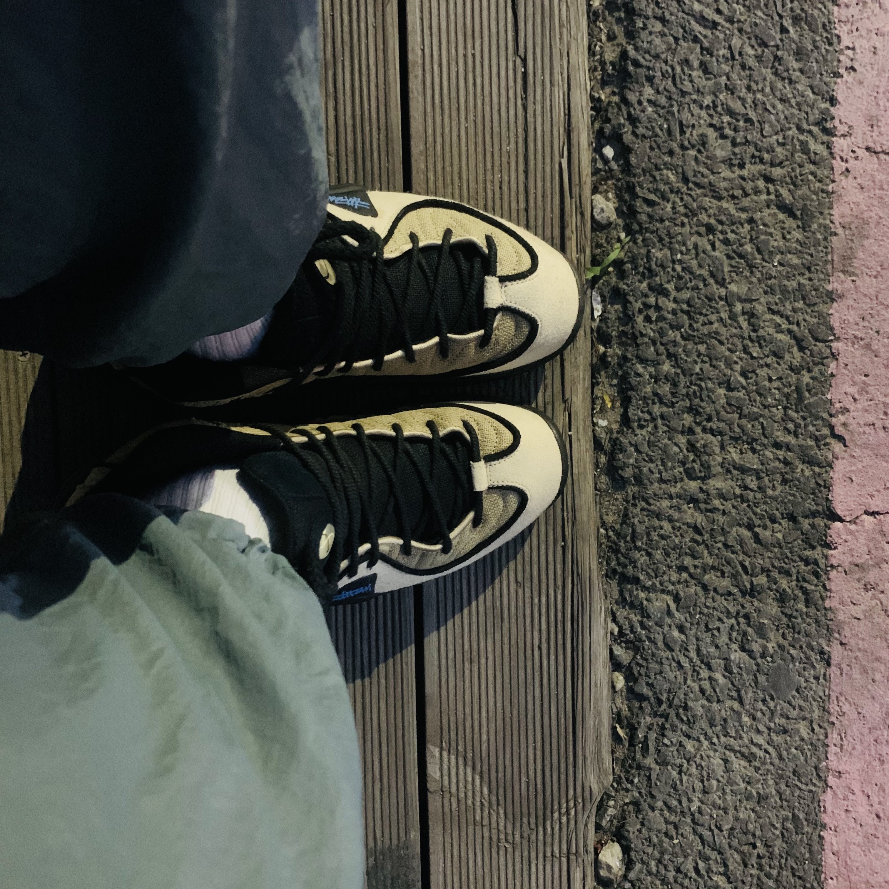 Nike x Stussy Air Penny II Rattan and Limestone 착용 스타일