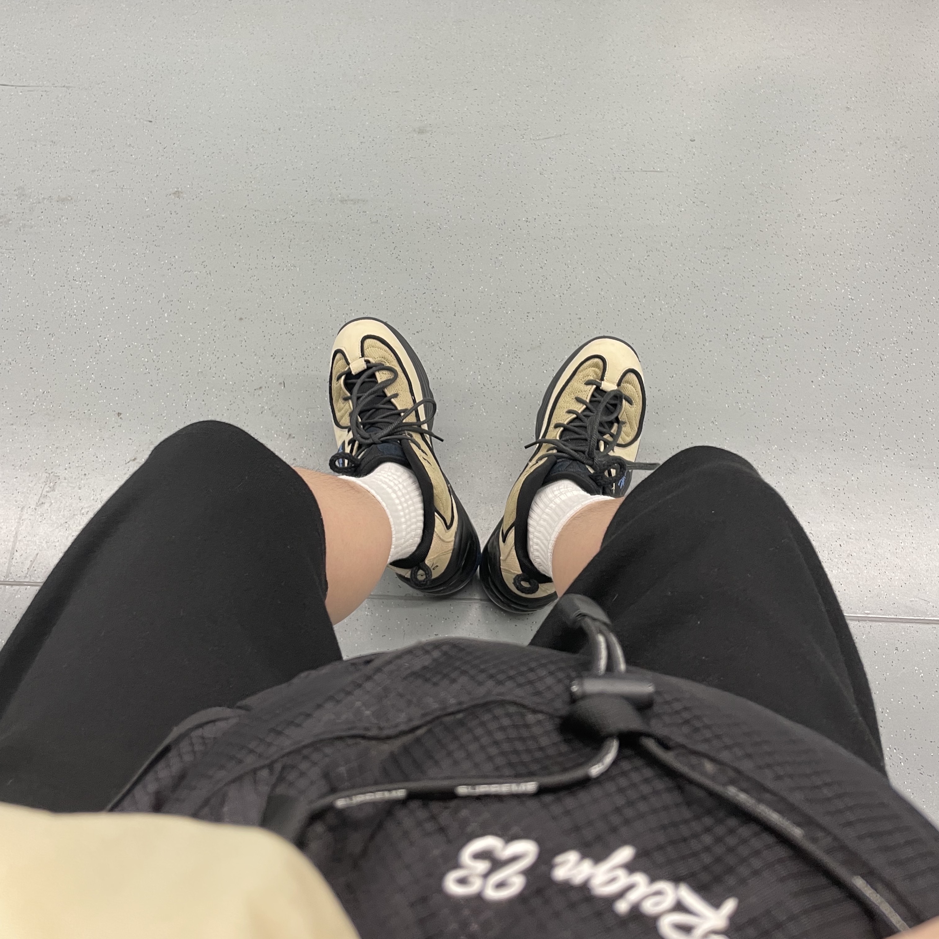 Nike x Stussy Air Penny II Rattan and Limestone 착용 스타일