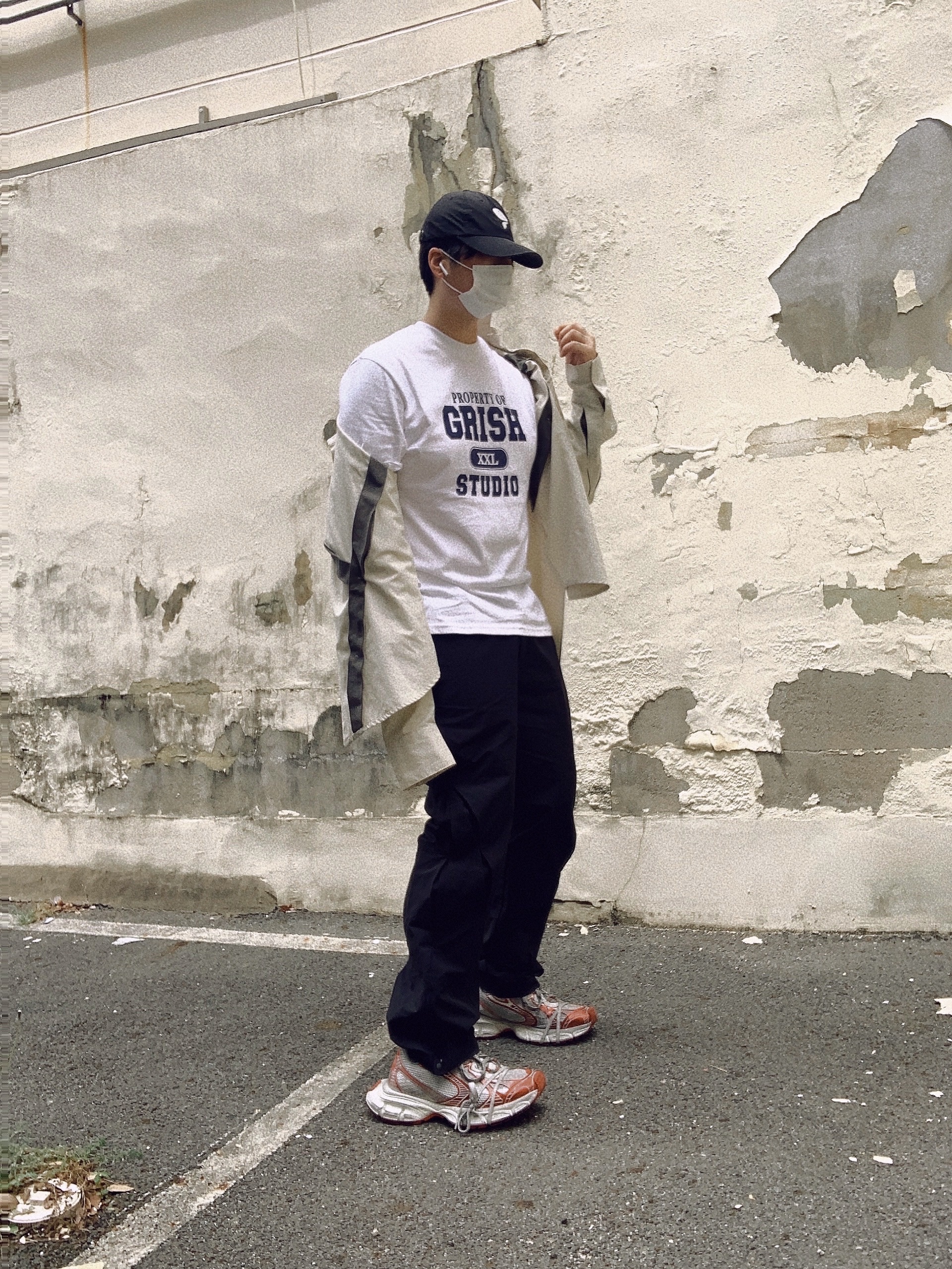 Balenciaga 3XL Sneakers White Red 착용 스타일 - 2