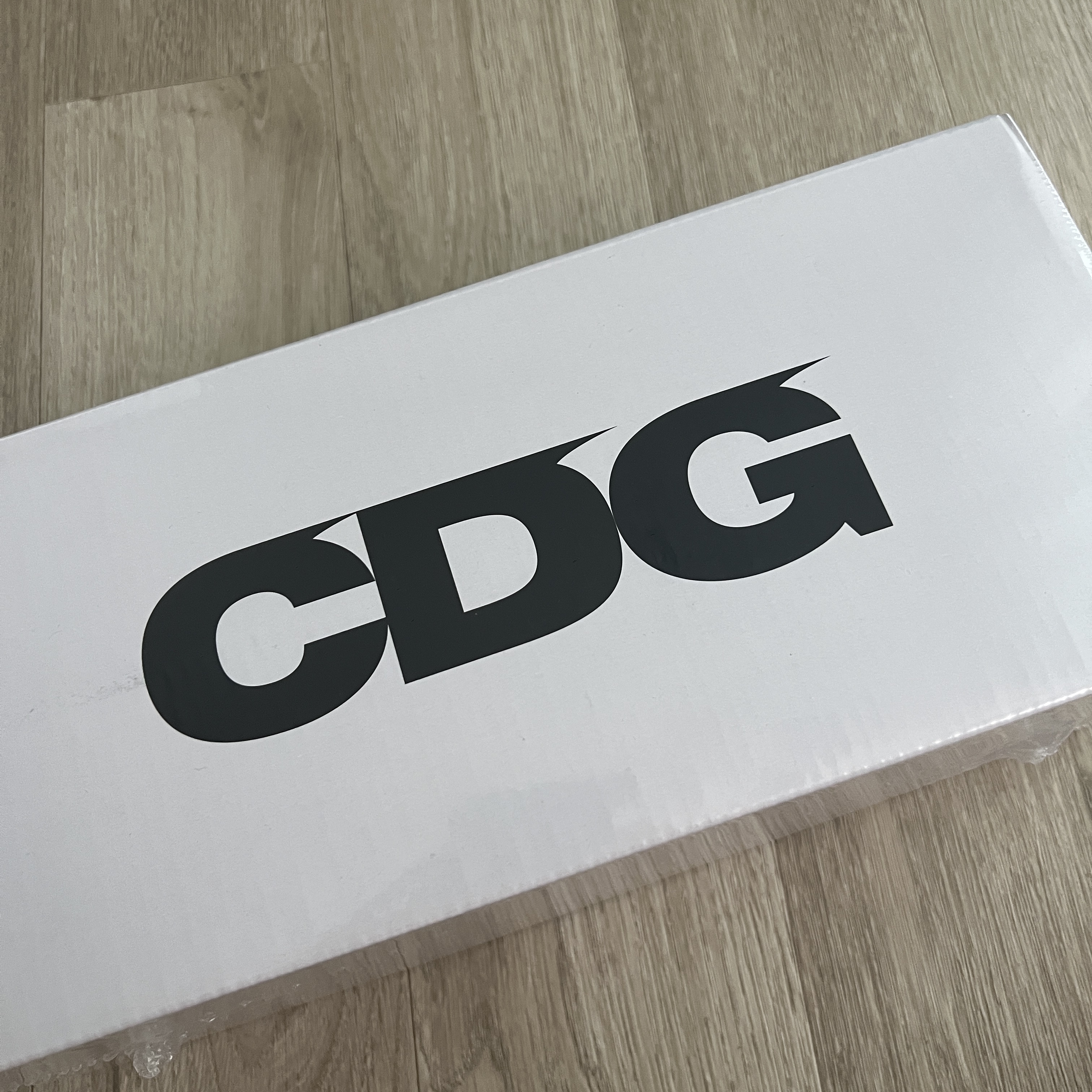 반스 볼트 x CDG 슬립온 LX 화이트 착용 스타일 - 1