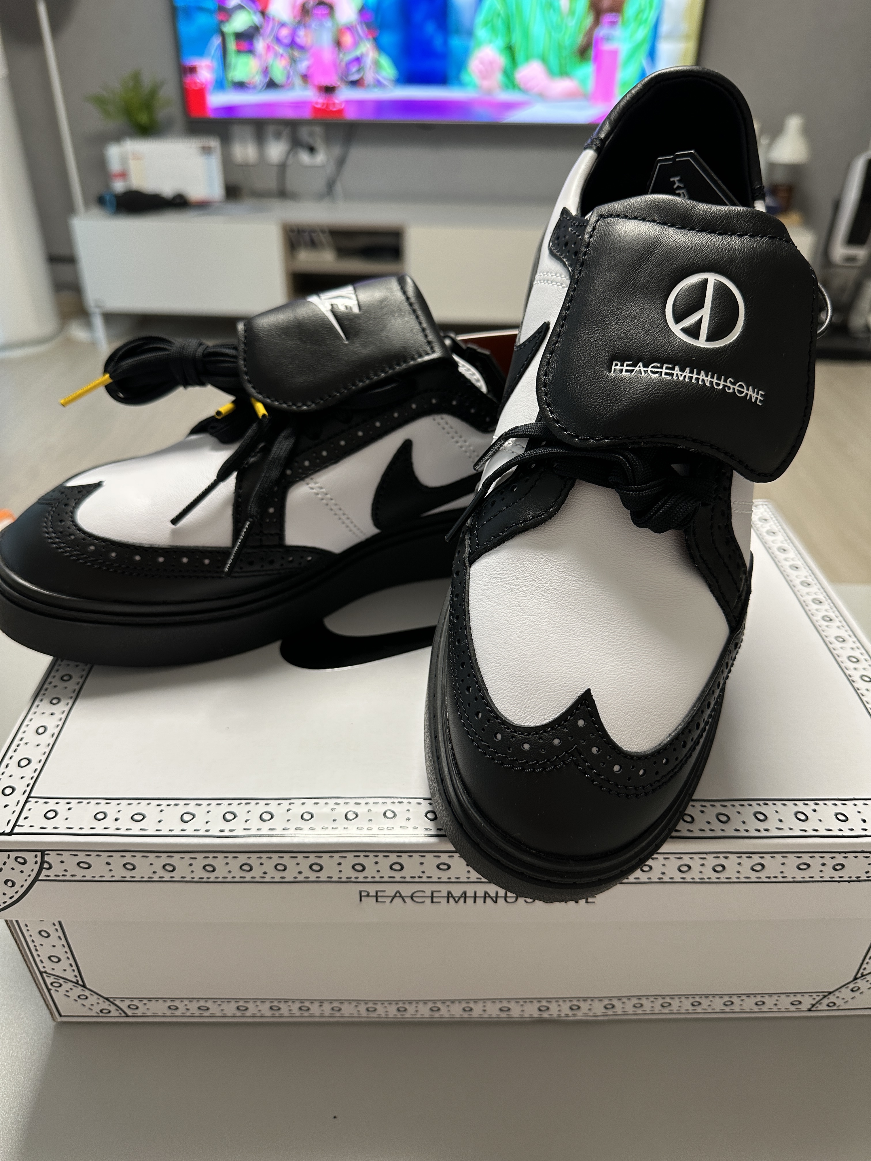 Nike x Peaceminusone Kwondo1 Black and White 착용 스타일