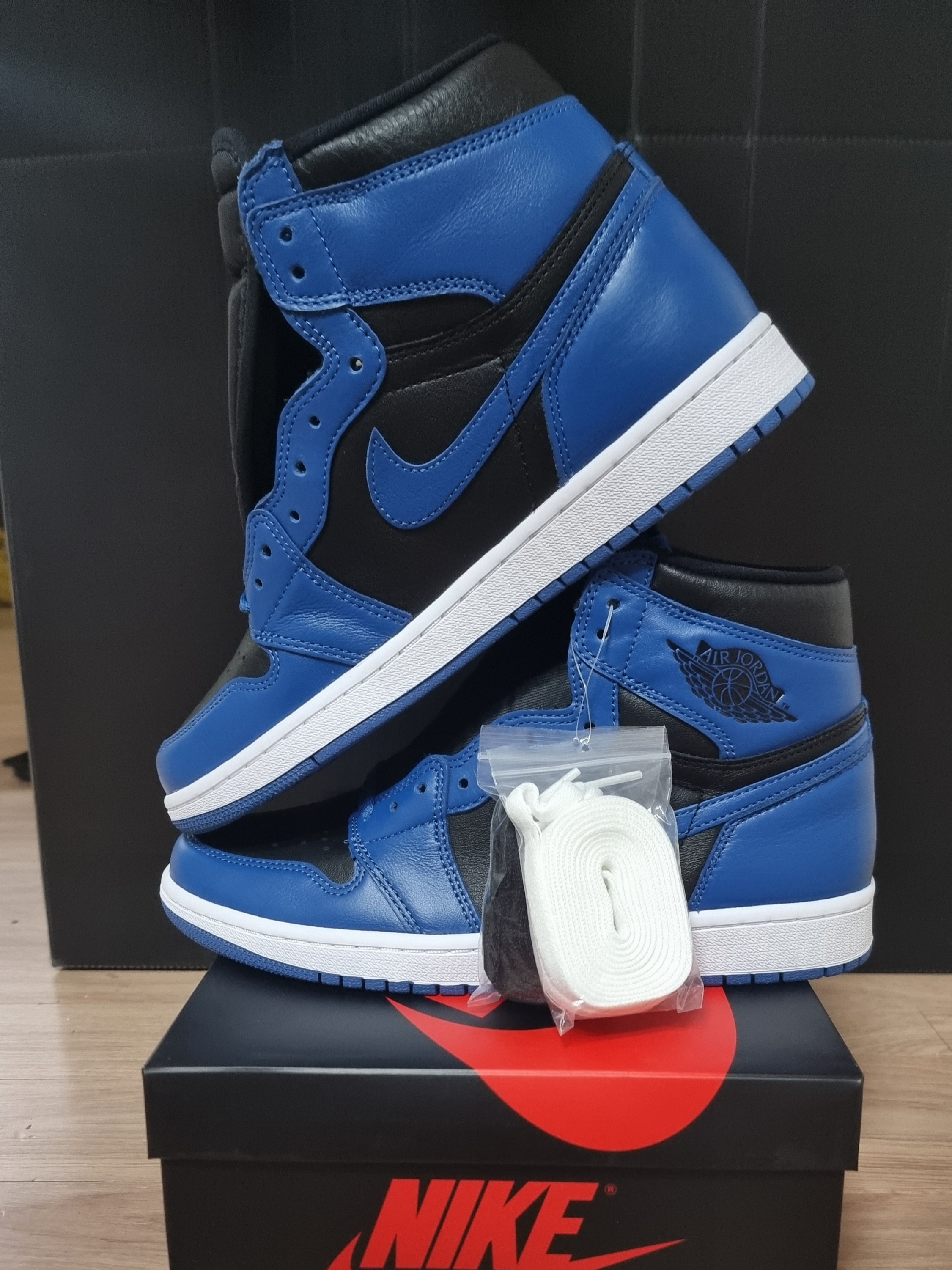 Jordan 1 Retro High OG Dark Marina Blue 착용 스타일 - 2