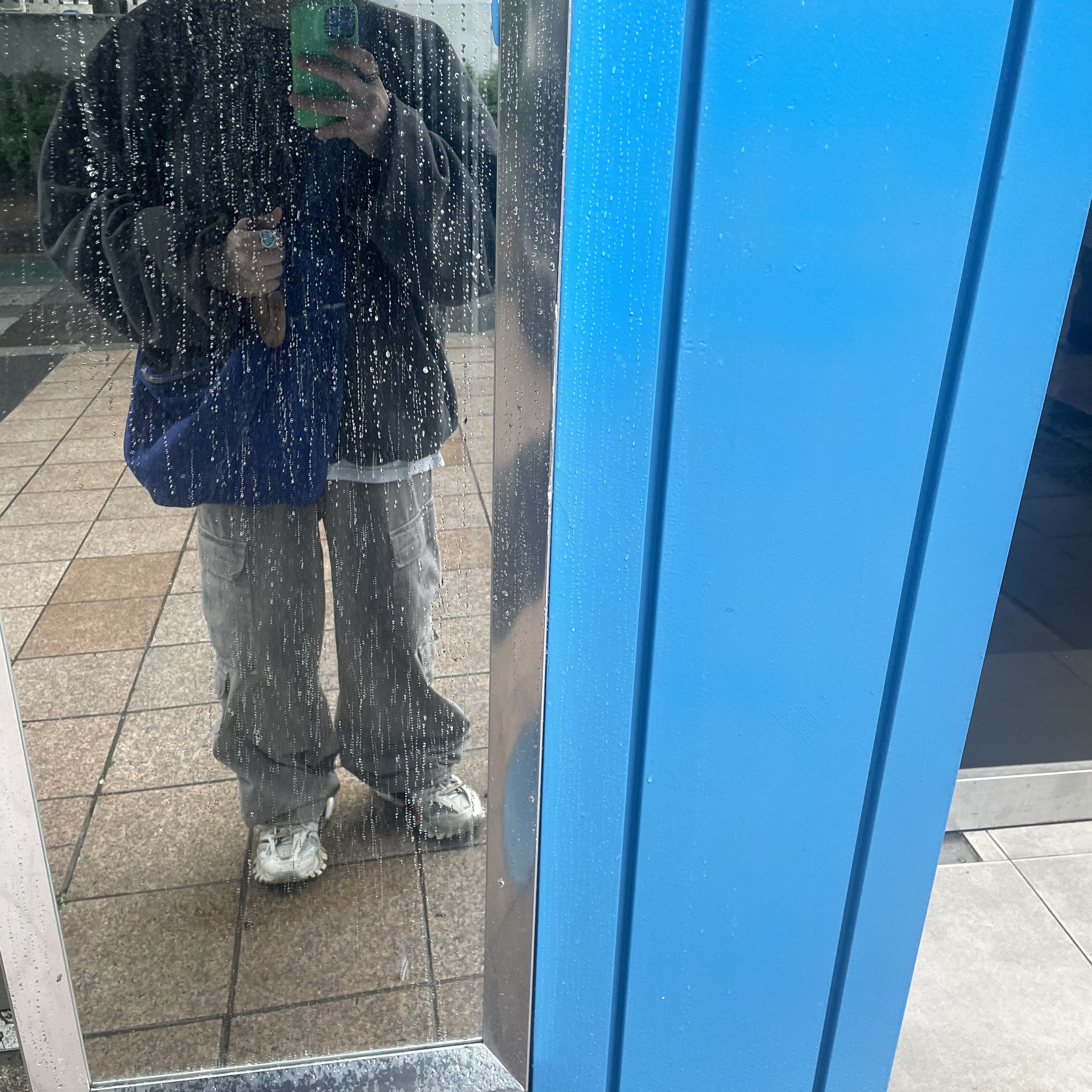 Yeezy Gap Engineered By Balenciaga Dove Hoodie Black, Balenciaga Track Sneakers White Orange 2019 착용 스타일