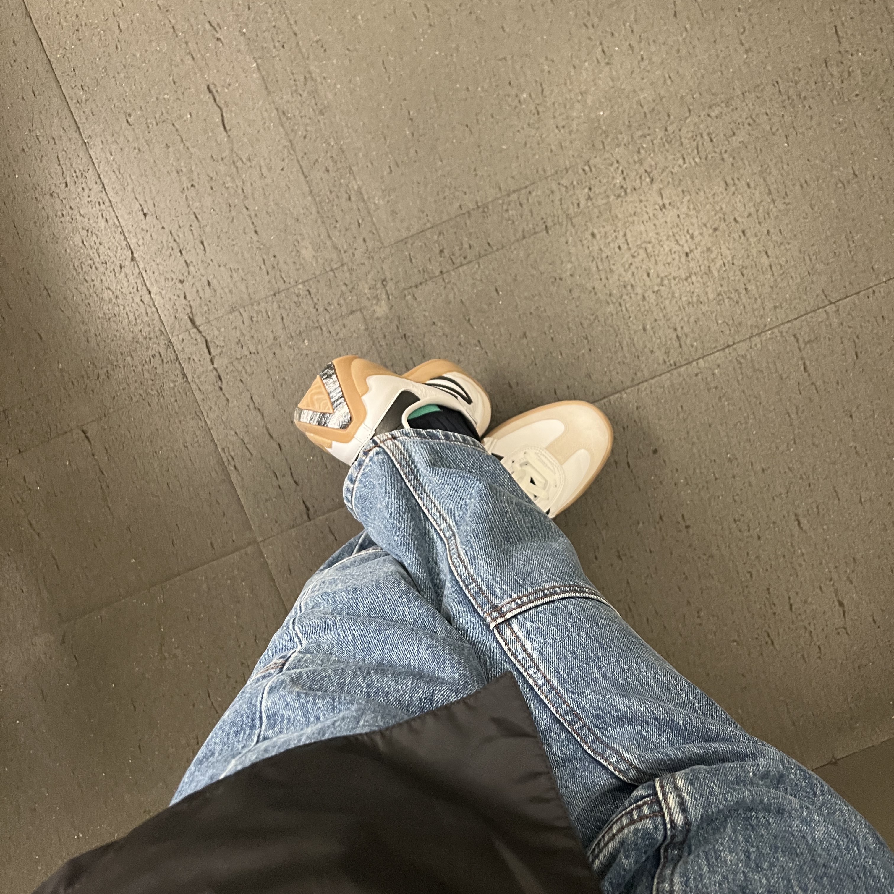 Adidas x Palace Samba White Black 착용 스타일