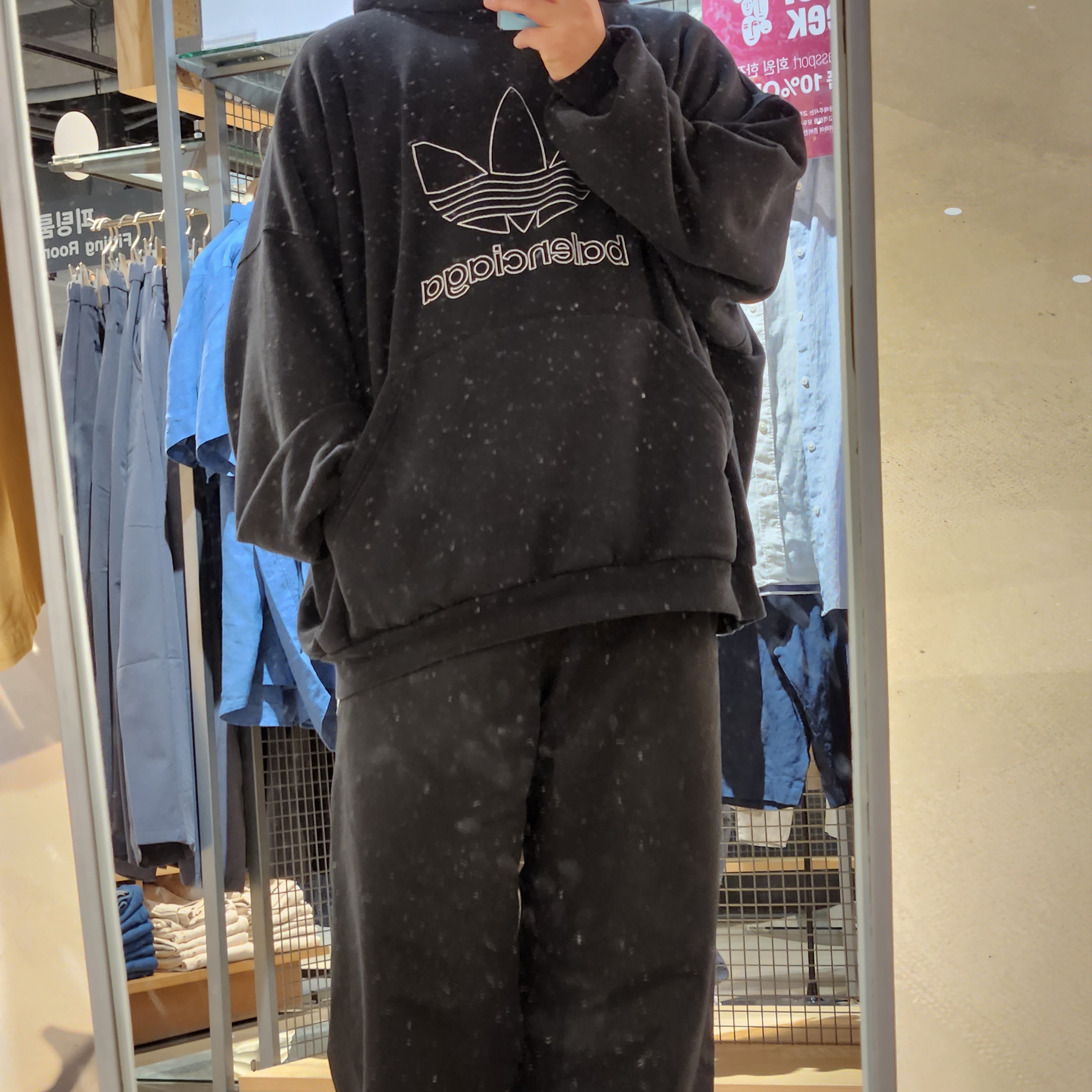 Balenciaga x Adidas Heavyweight Fleece Oversized Hoodie Green, Balenciaga Steroid Derby Black 착용 스타일 - 1