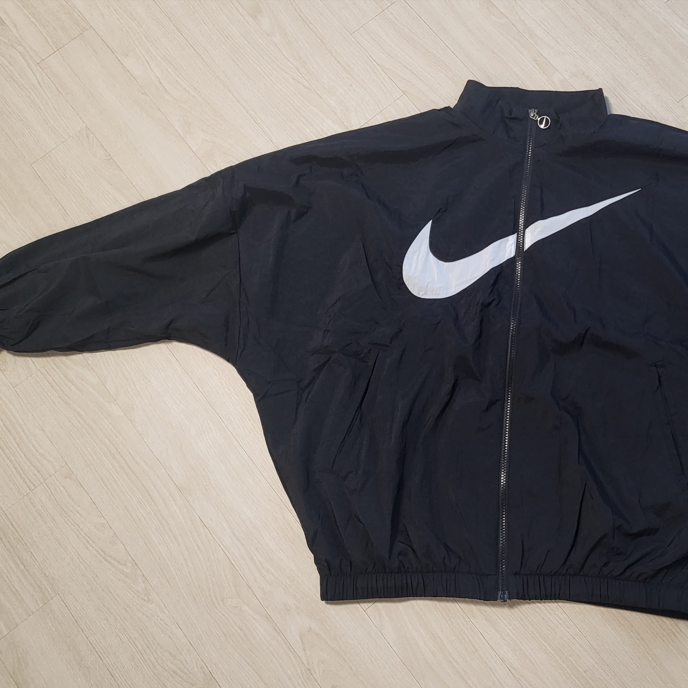 (W) Nike NSW Essential Woven Jacket Black - Asia 착용 스타일