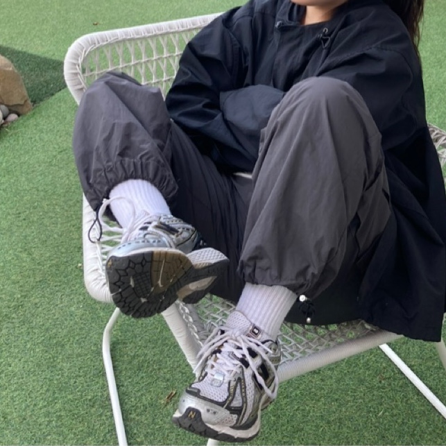 New Balance 1906R White Gold 착용 스타일
