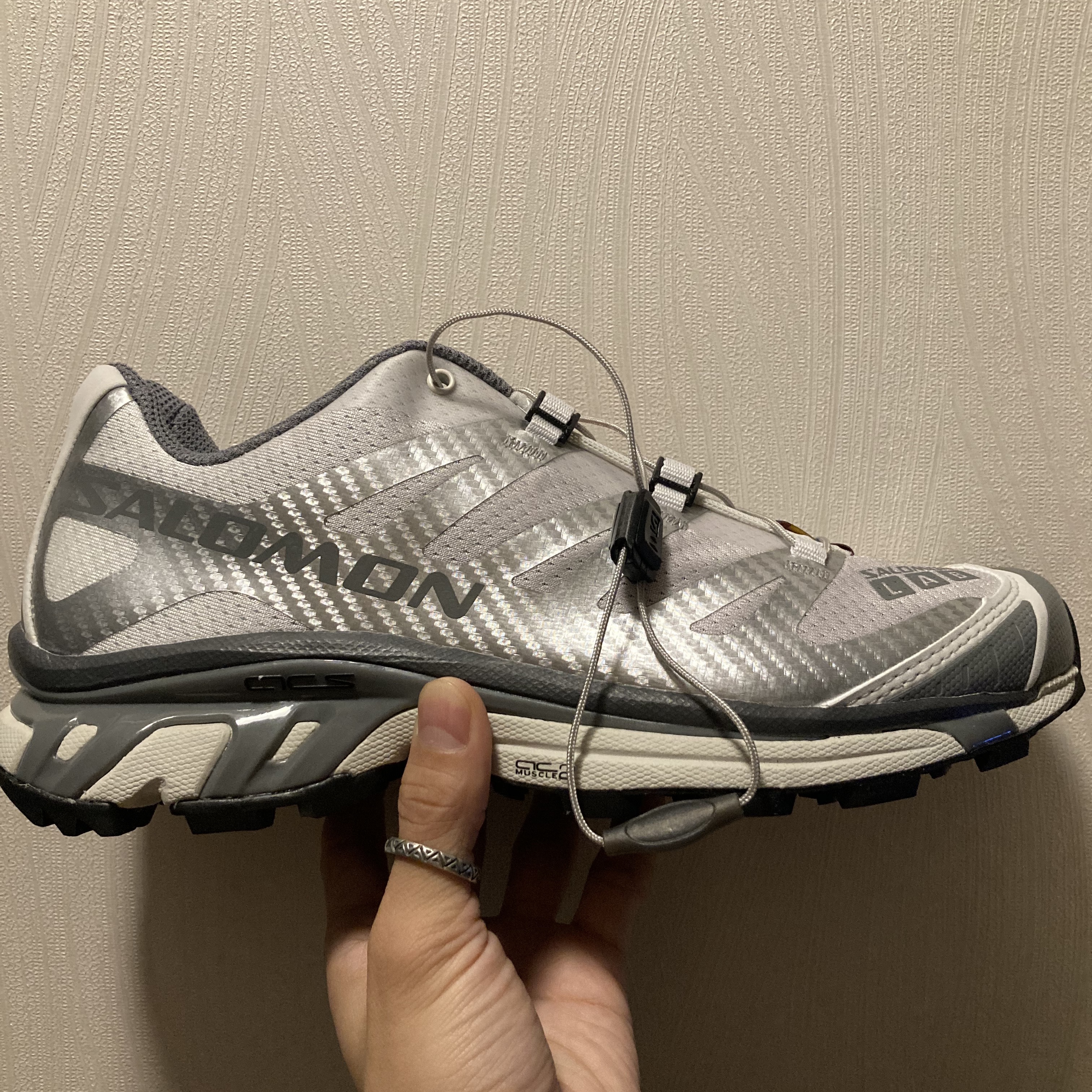 Salomon XT-4 ADV Silver Metallic X 착용 스타일 - 2
