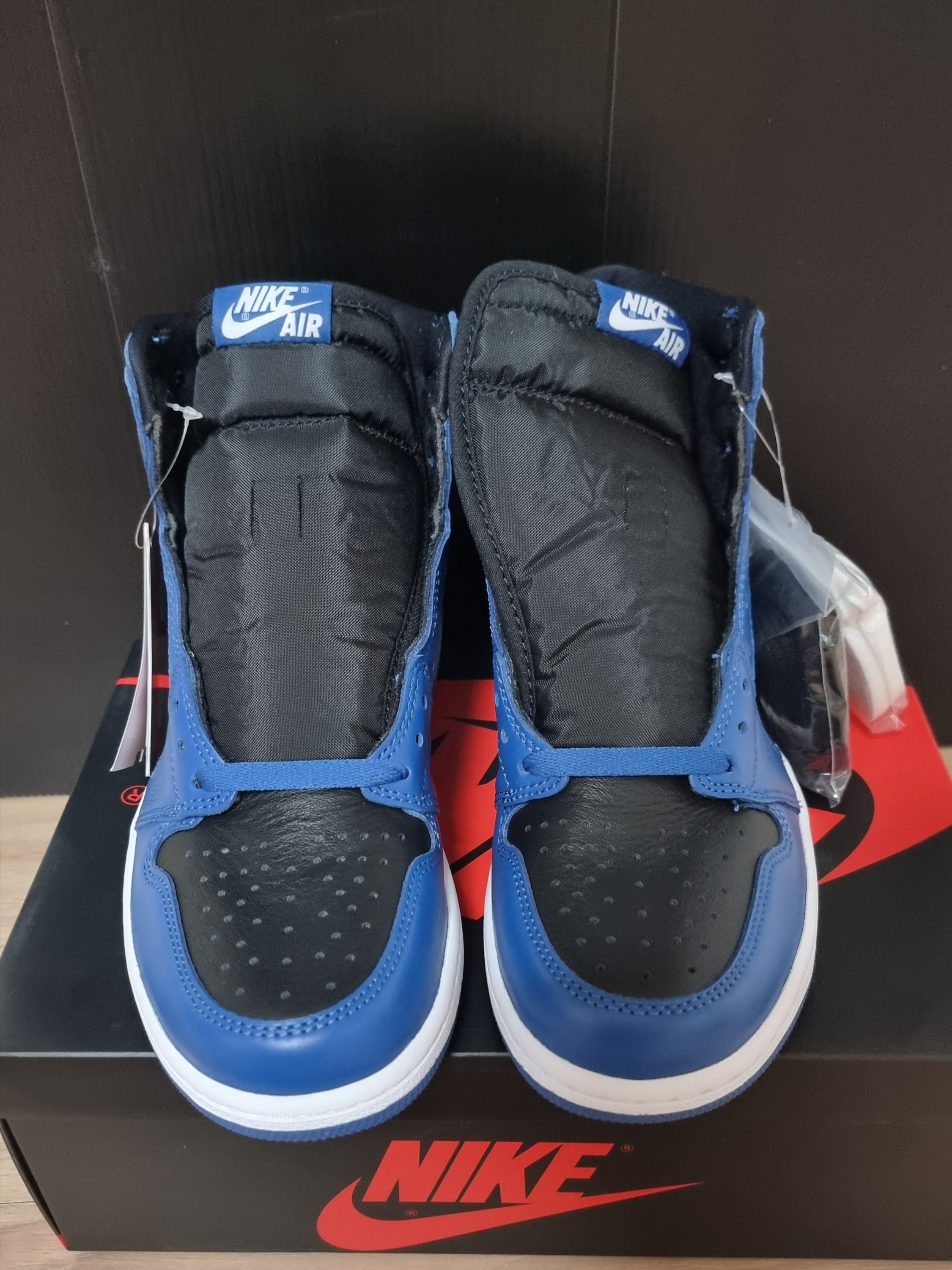 Jordan 1 Retro High OG Dark Marina Blue 착용 스타일 - 1