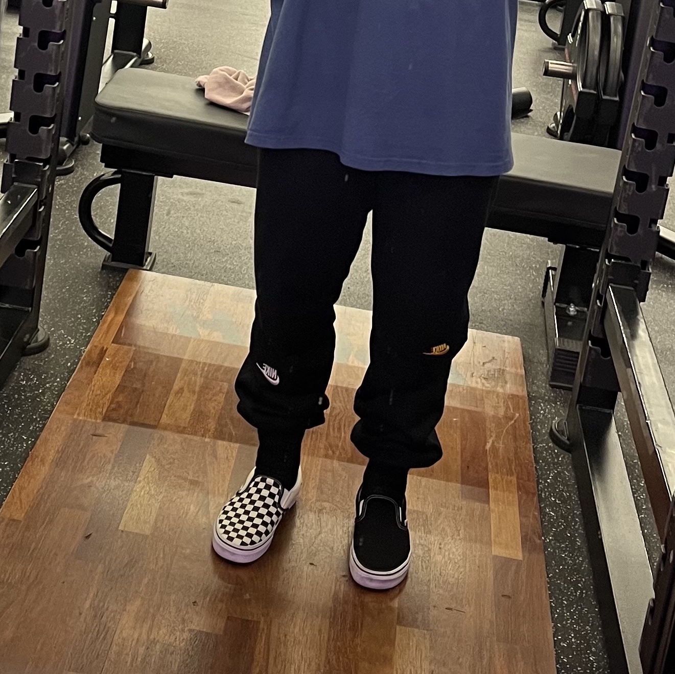 Stussy Modern Age T-Shirt Midnight, Nike NSW Essential+ French Terry Pants Black - Asia 착용 스타일 - 1
