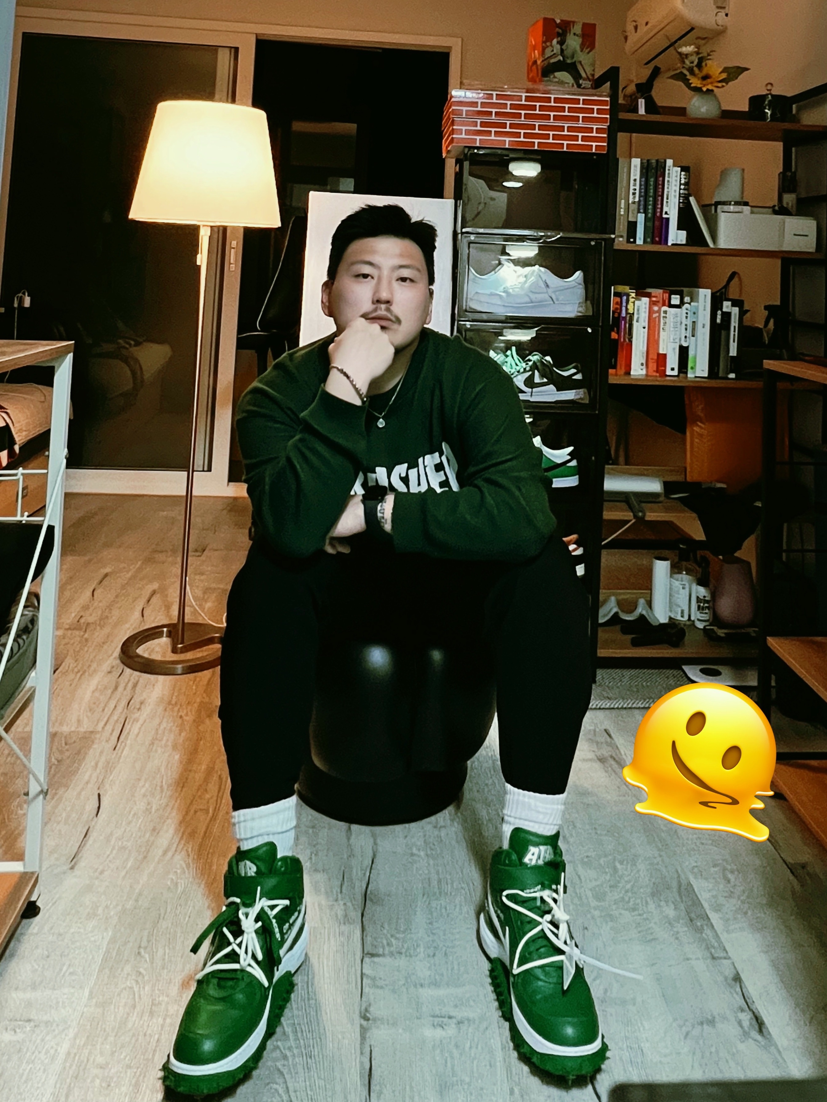 나이키 x 오프화이트 에어포스 1 미드 SP 레더 파인 그린 착용 스타일 - 2