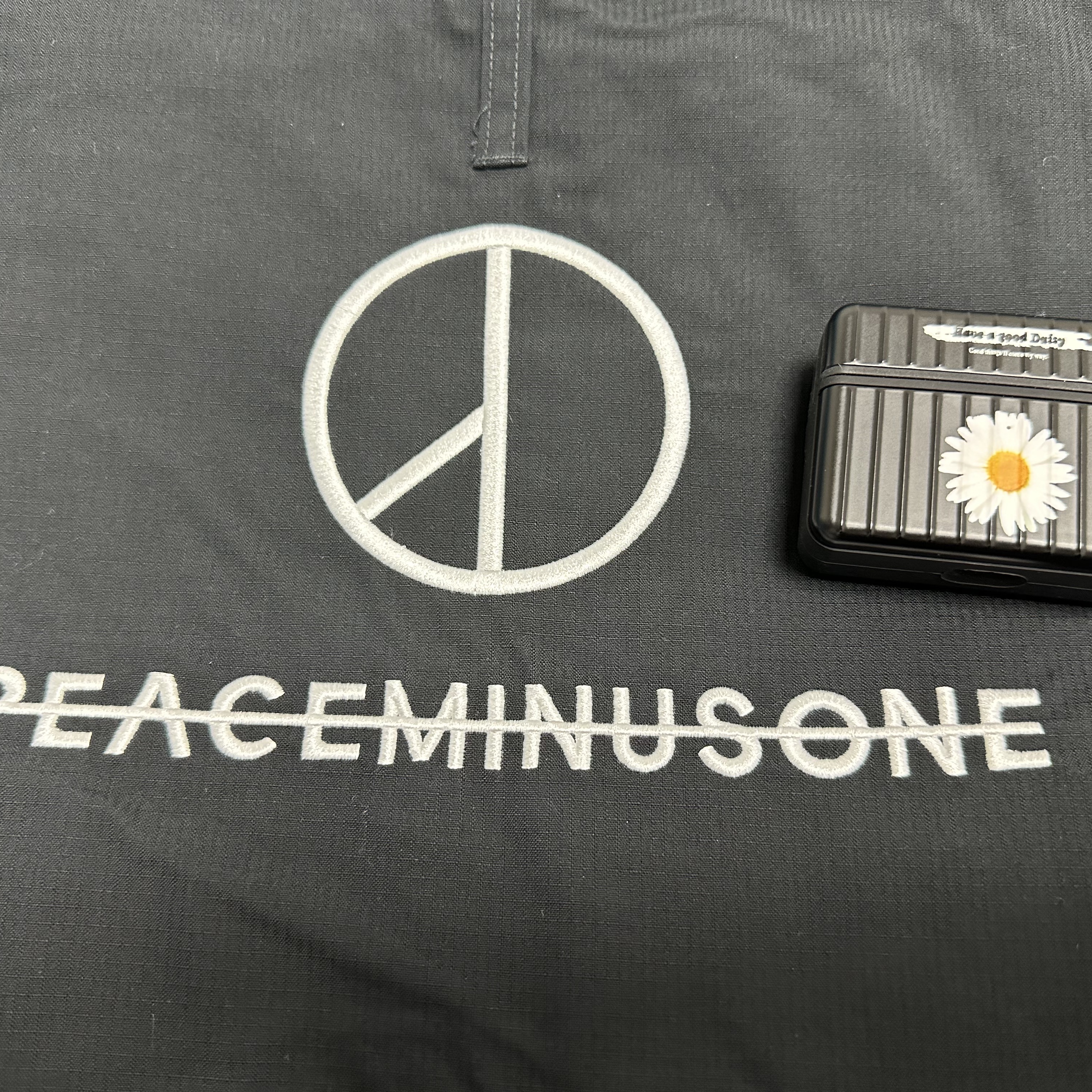 Nike x Peaceminusone Wide Pants Black (DR0096-010), Apple AirPods Pro with MagSafe Charging Case (Korean Ver.) 착용 스타일