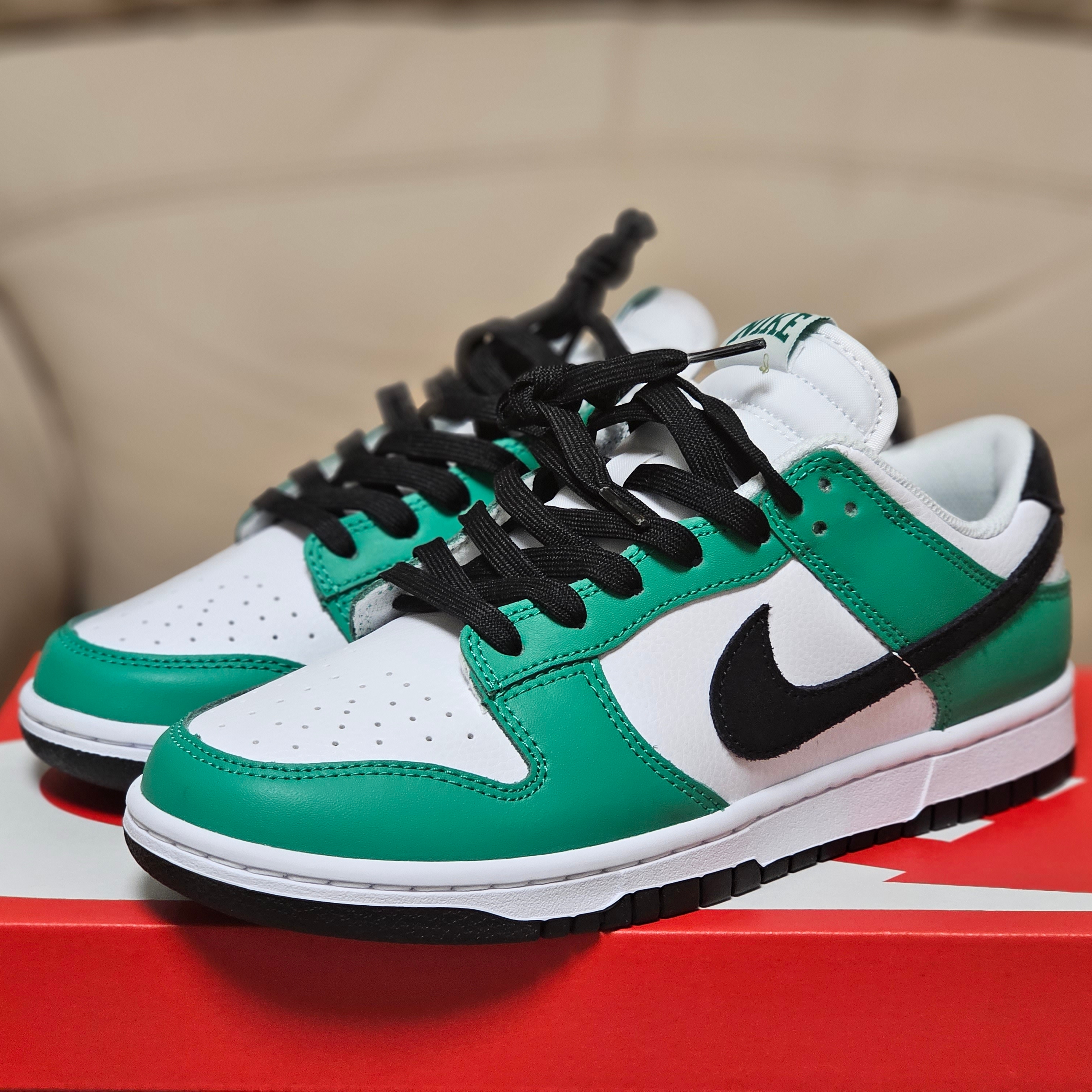 Nike Dunk Low White Green 착용 스타일