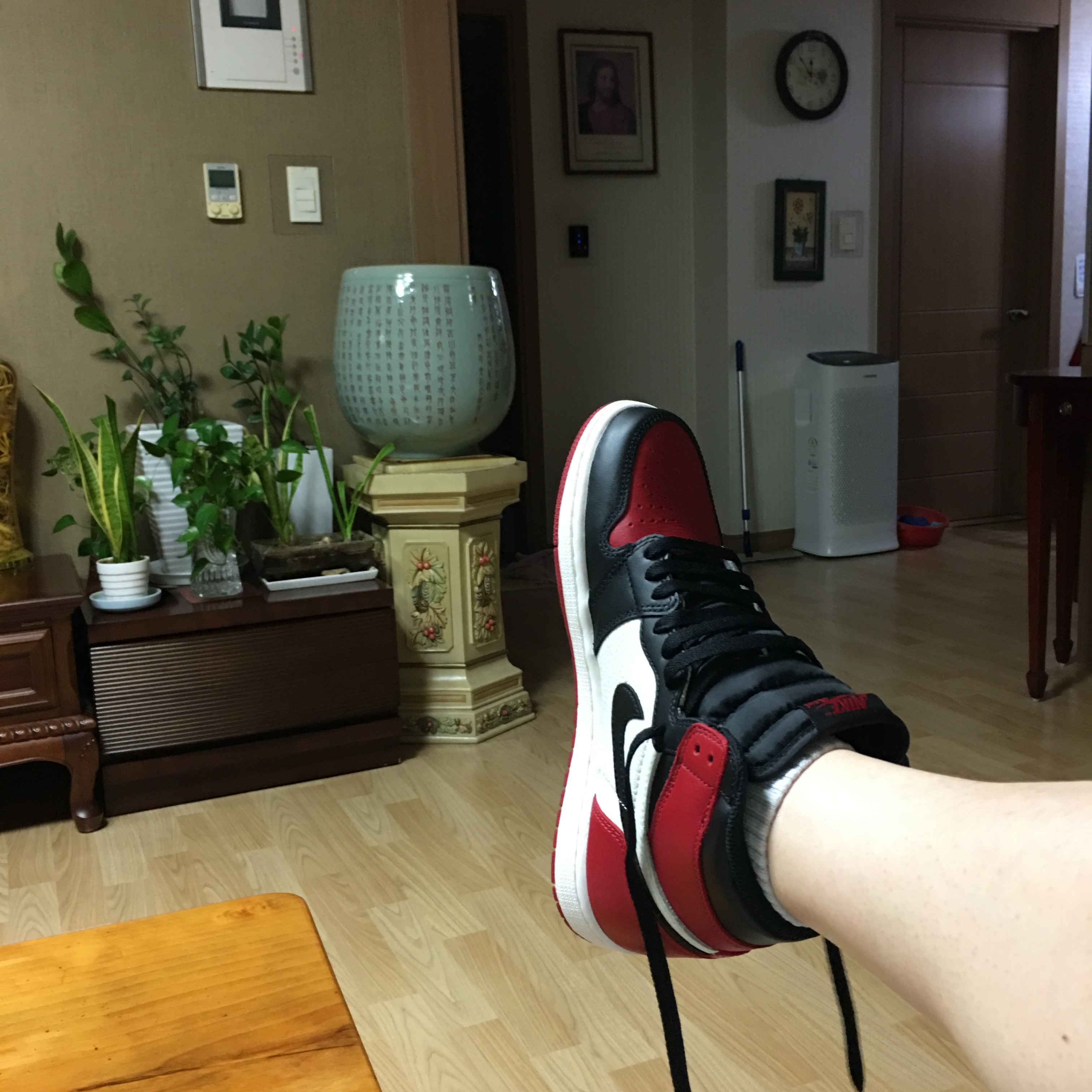 Jordan 1 Retro High OG Bred Toe 착용 스타일