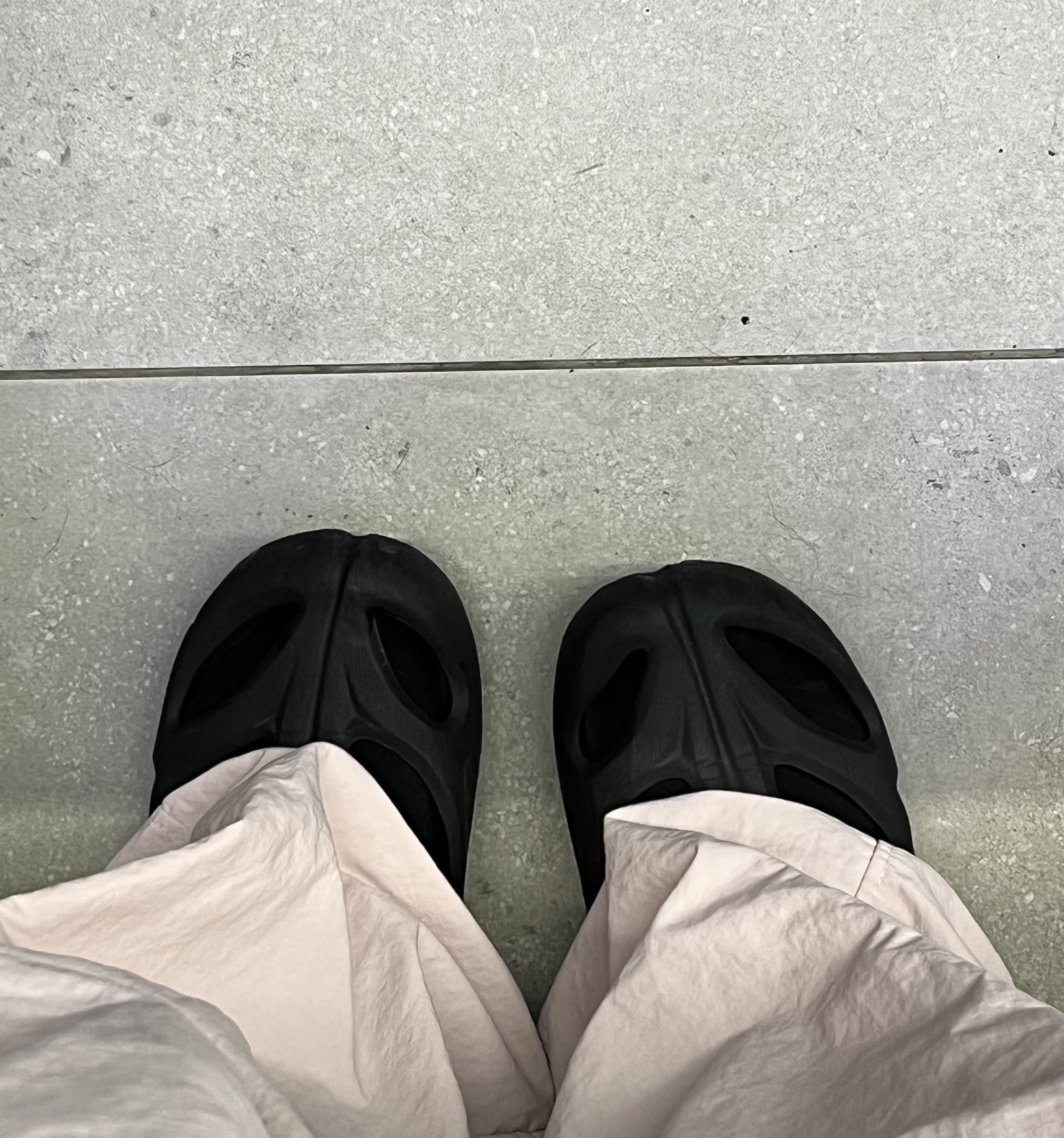 Keen Shanti Black Dawn Blue 착용 스타일