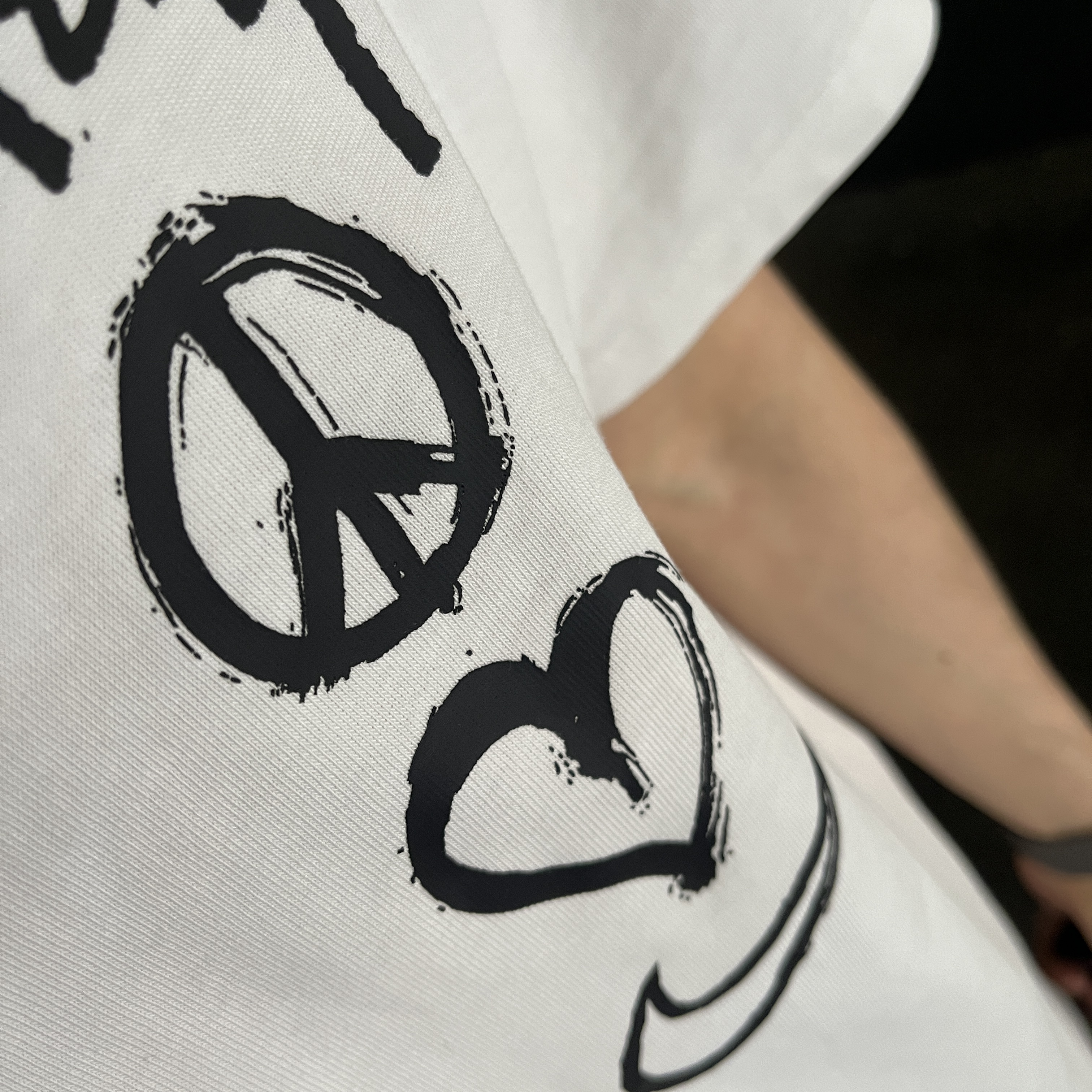 Nike x Stussy NRG RA T-Shirt Summit White (DM4942-121) 착용 스타일