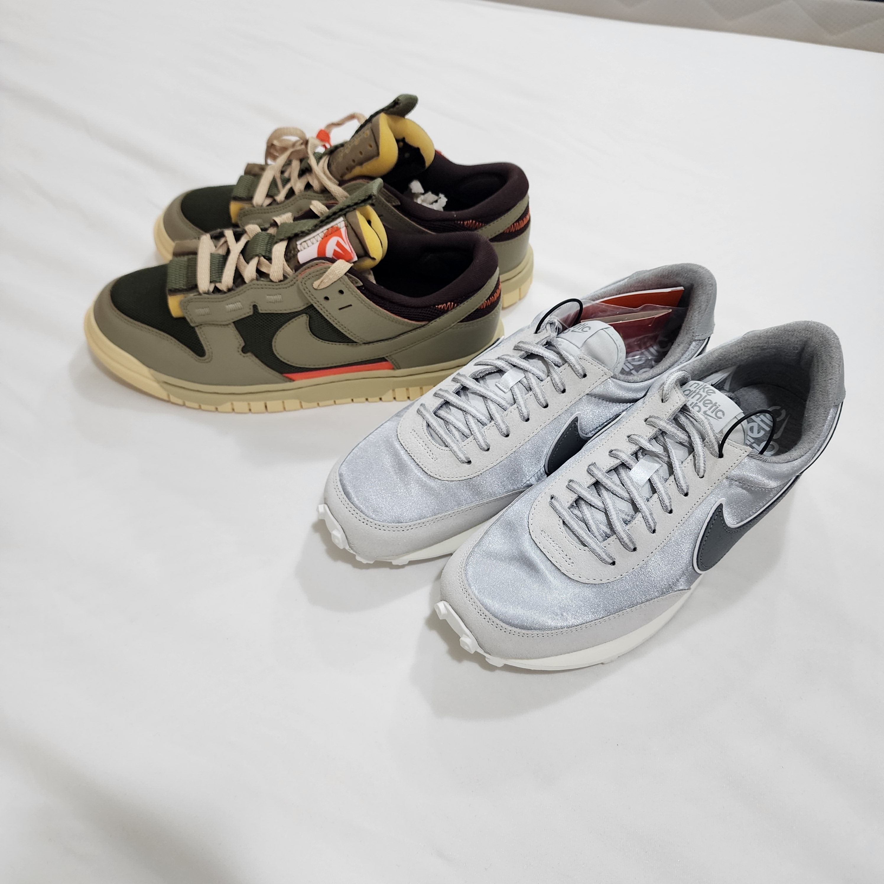 (W) Nike Daybreak SE Light Smoke Grey 착용 스타일 - 1