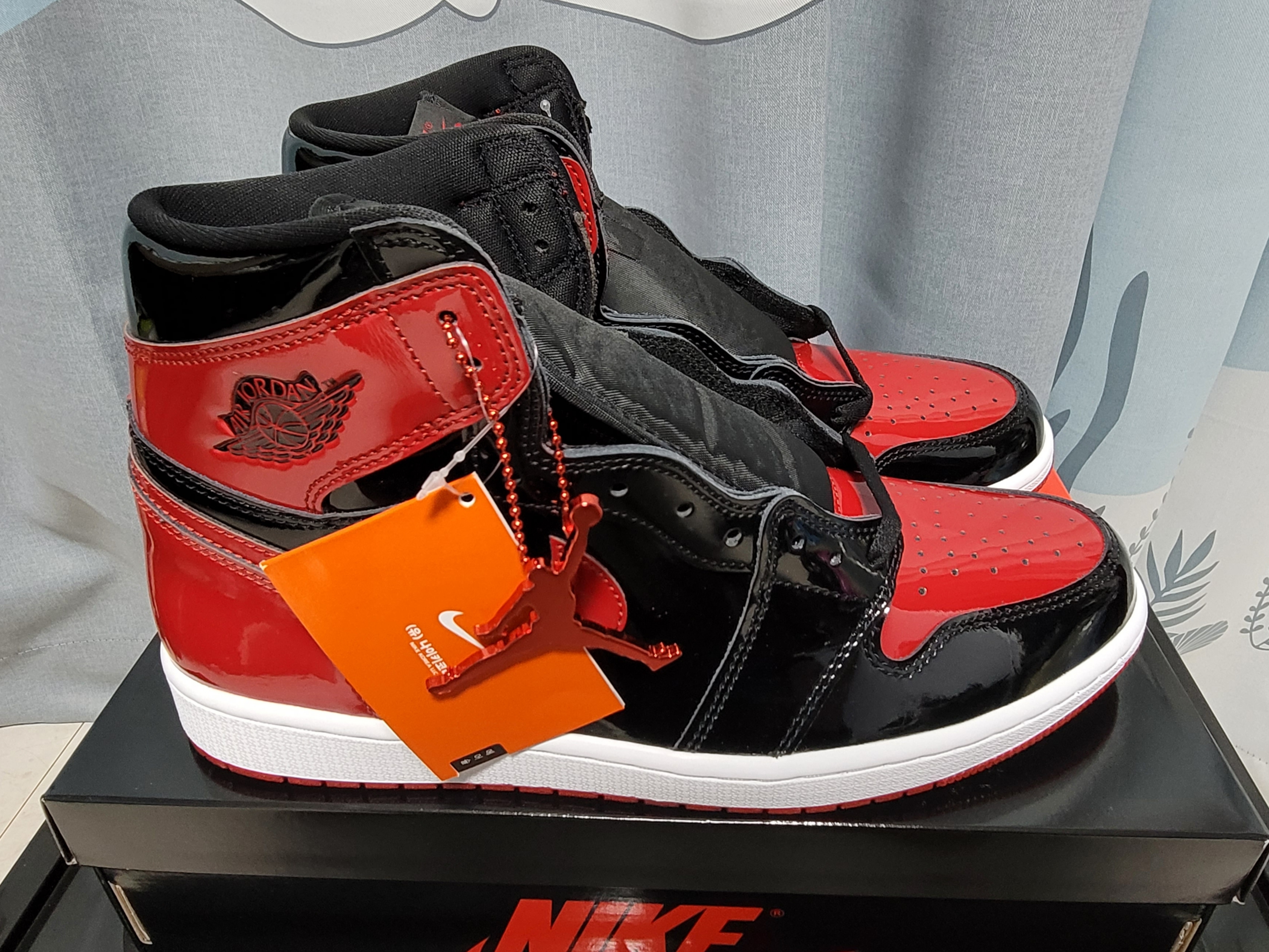 Jordan 1 Retro High OG Patent Bred 착용 스타일