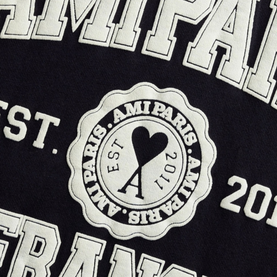 AMI Paris France T-Shirt Black 착용 스타일