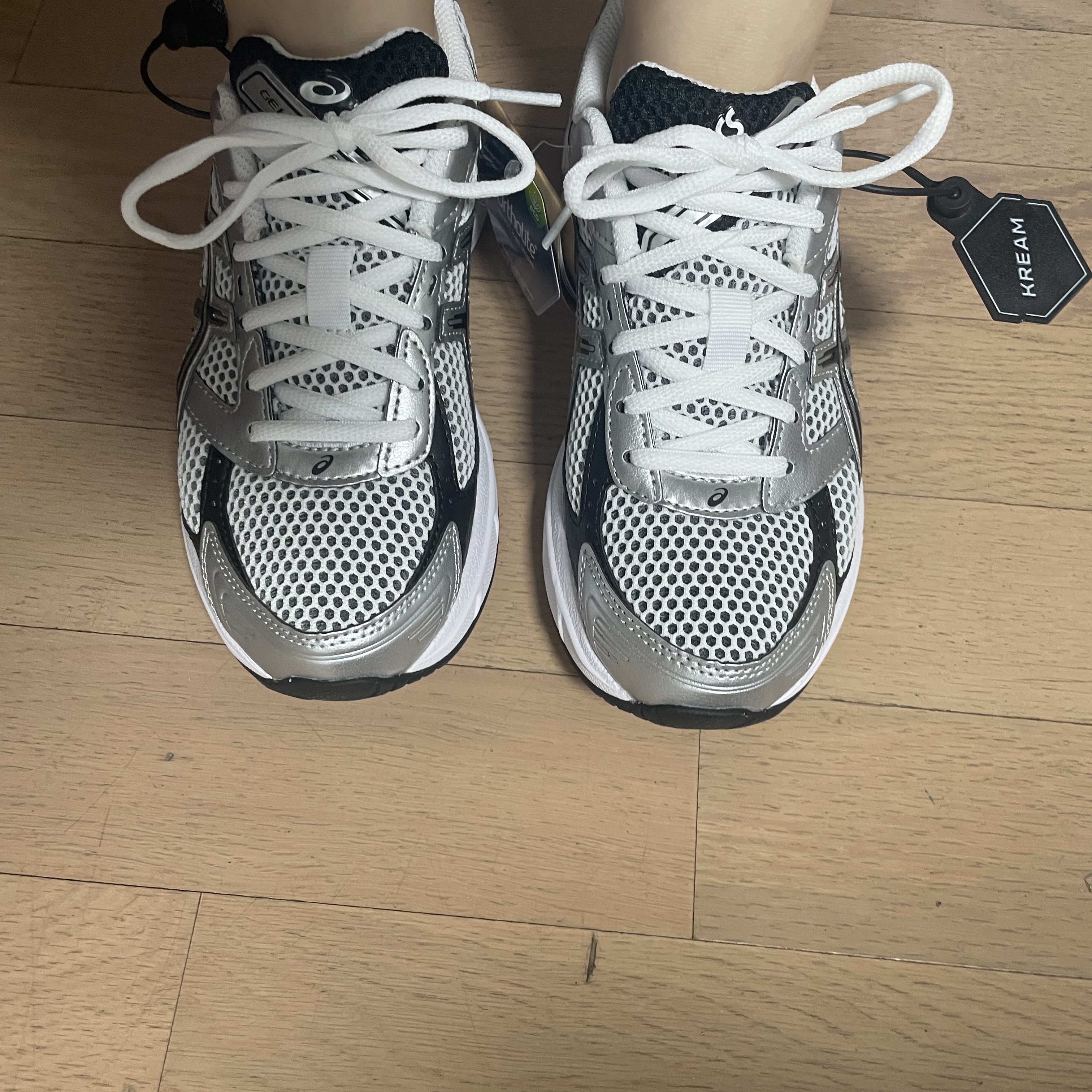 Asics Gel-1130 White Black 착용 스타일