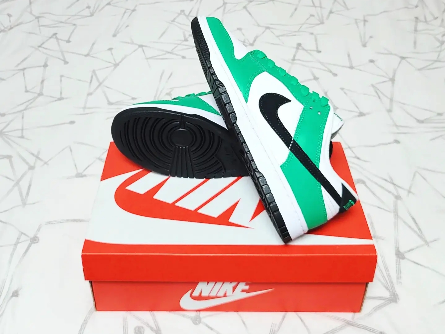 Nike Dunk Low White Green 착용 스타일 - 4