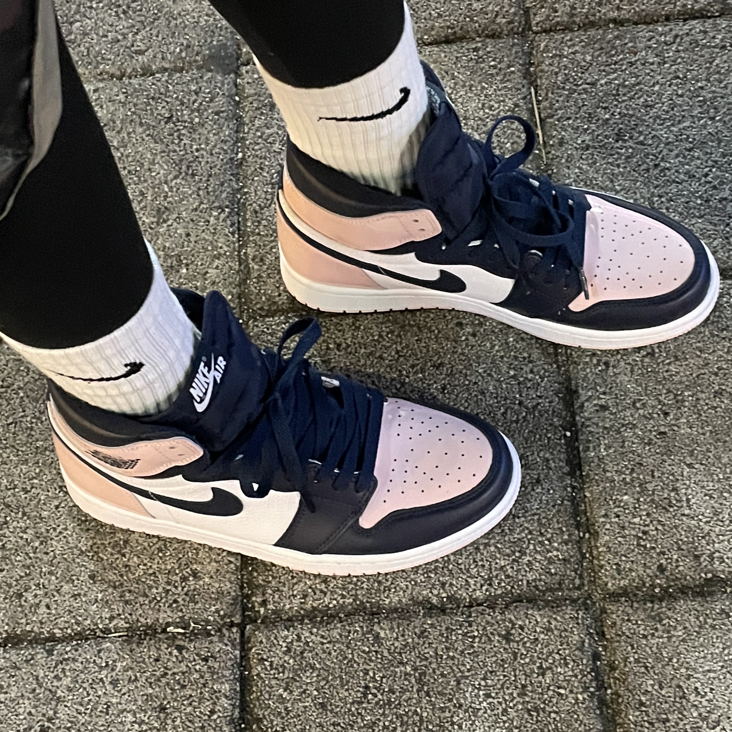 (W) Jordan 1 Retro High OG Atmosphere 착용 스타일