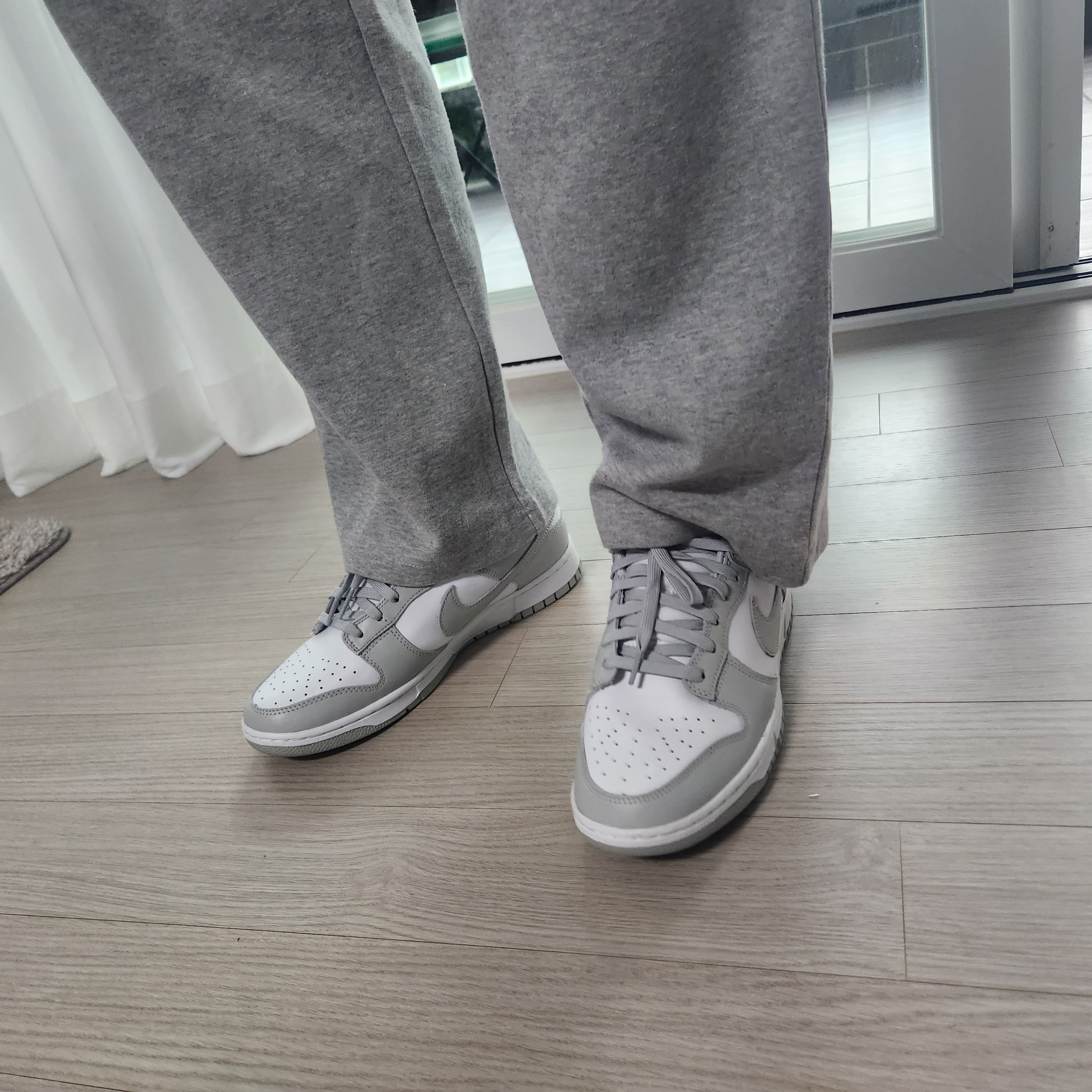 Nike Dunk Low Retro Grey Fog 착용 스타일