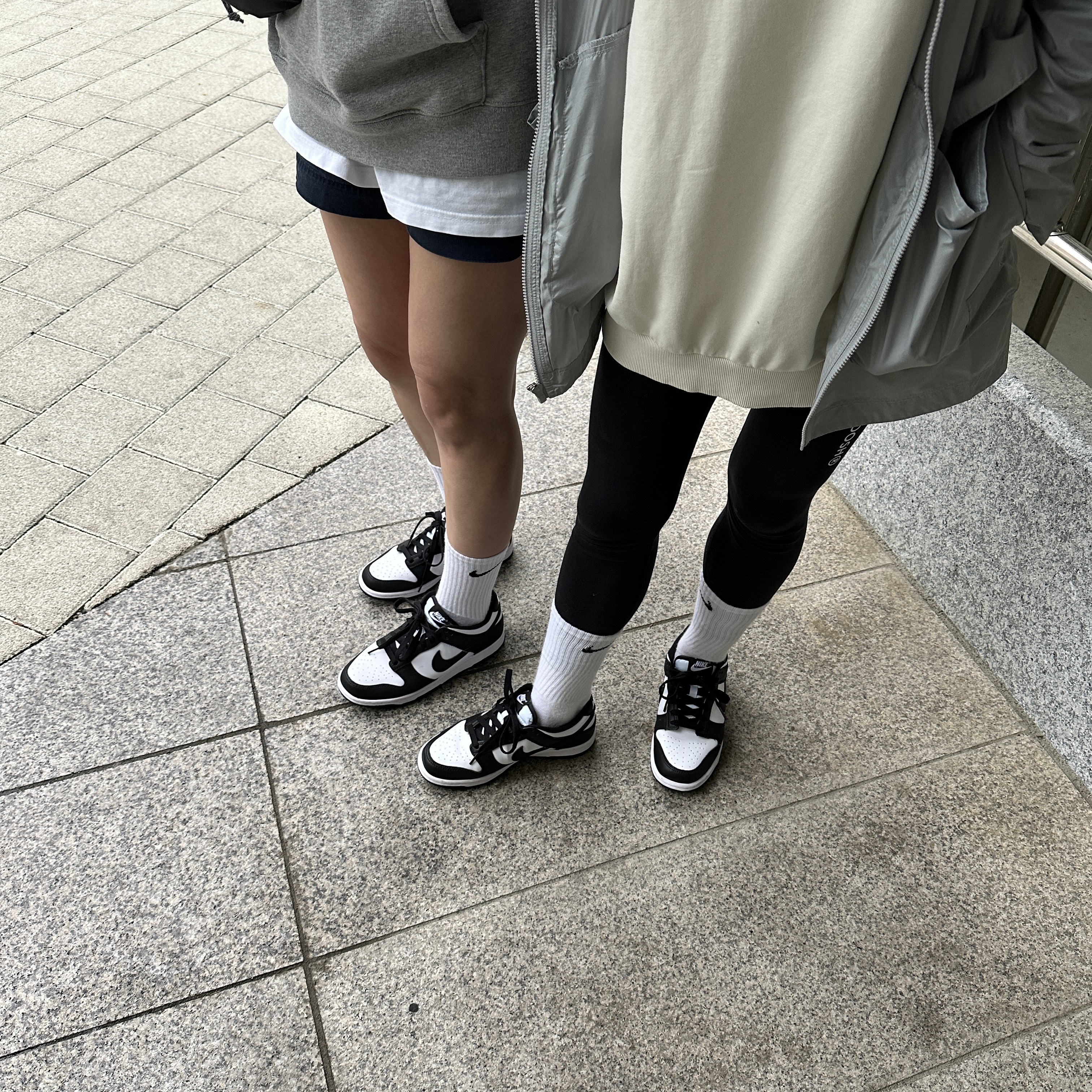(GS) Nike Dunk Low Black 착용 스타일
