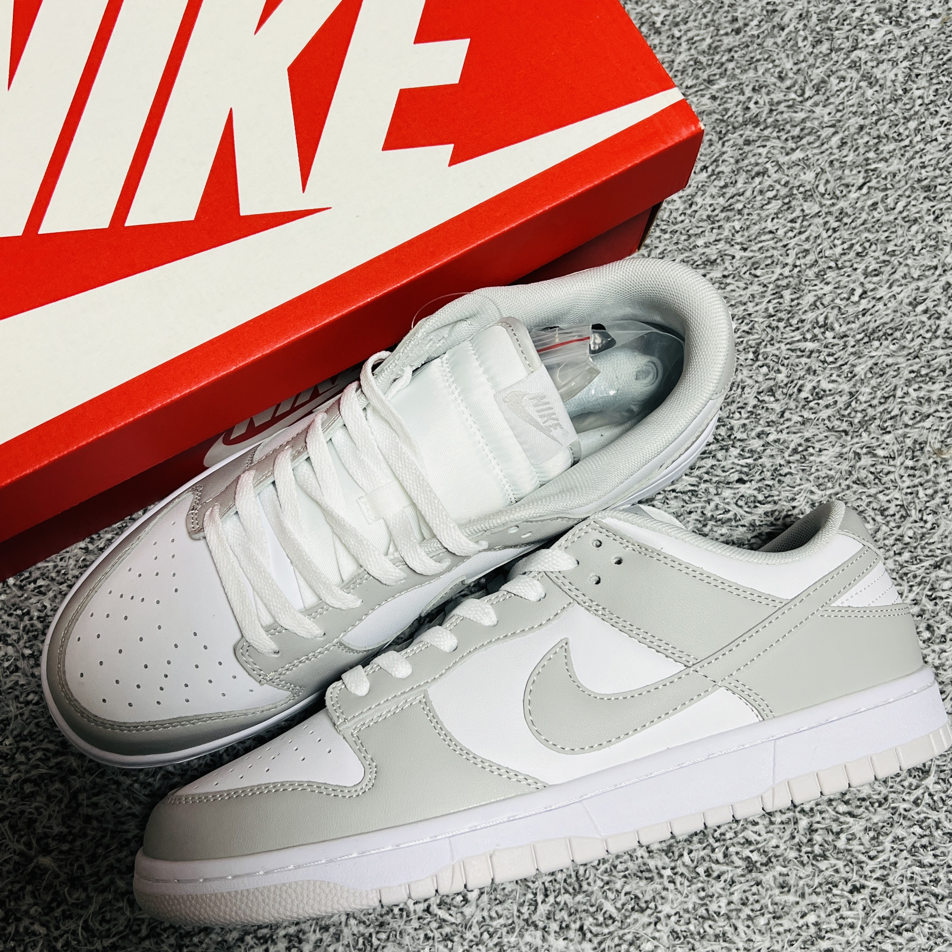 Nike Dunk Low Retro Grey Fog 착용 스타일