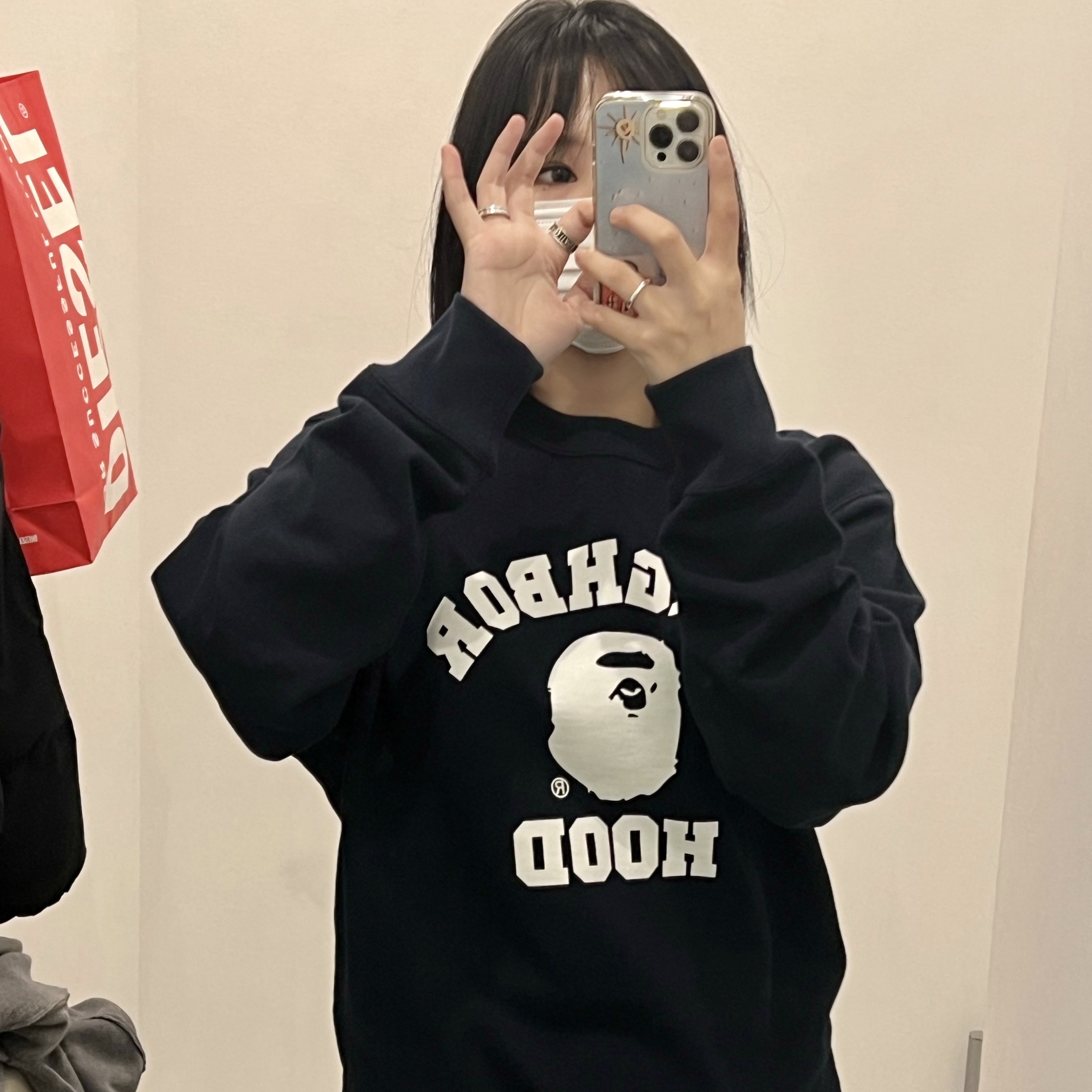 BAPE x Neighborhood Relaxed Fit Crewneck Navy 착용 스타일