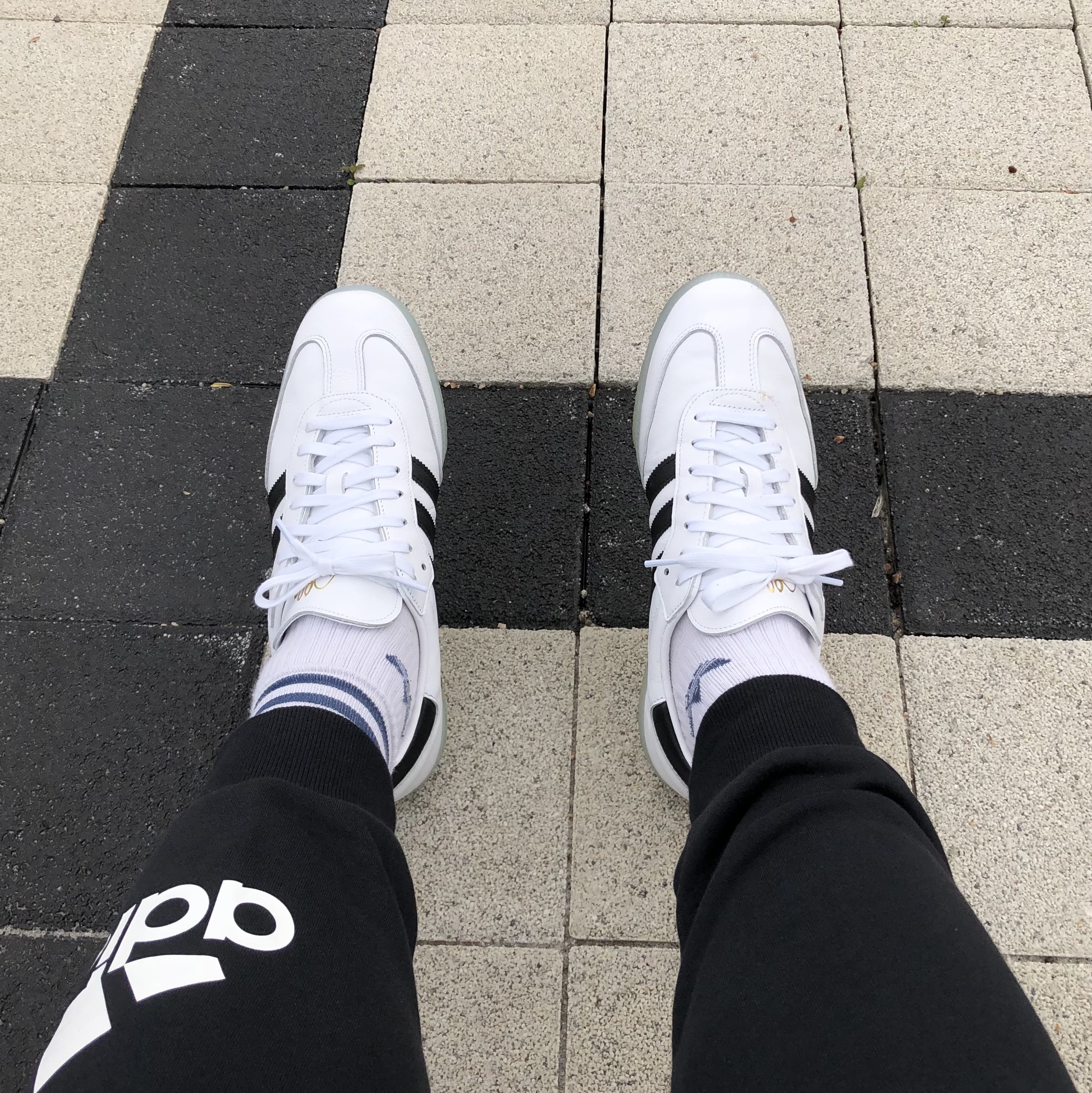 Adidas x Dill Samba White Black 착용 스타일