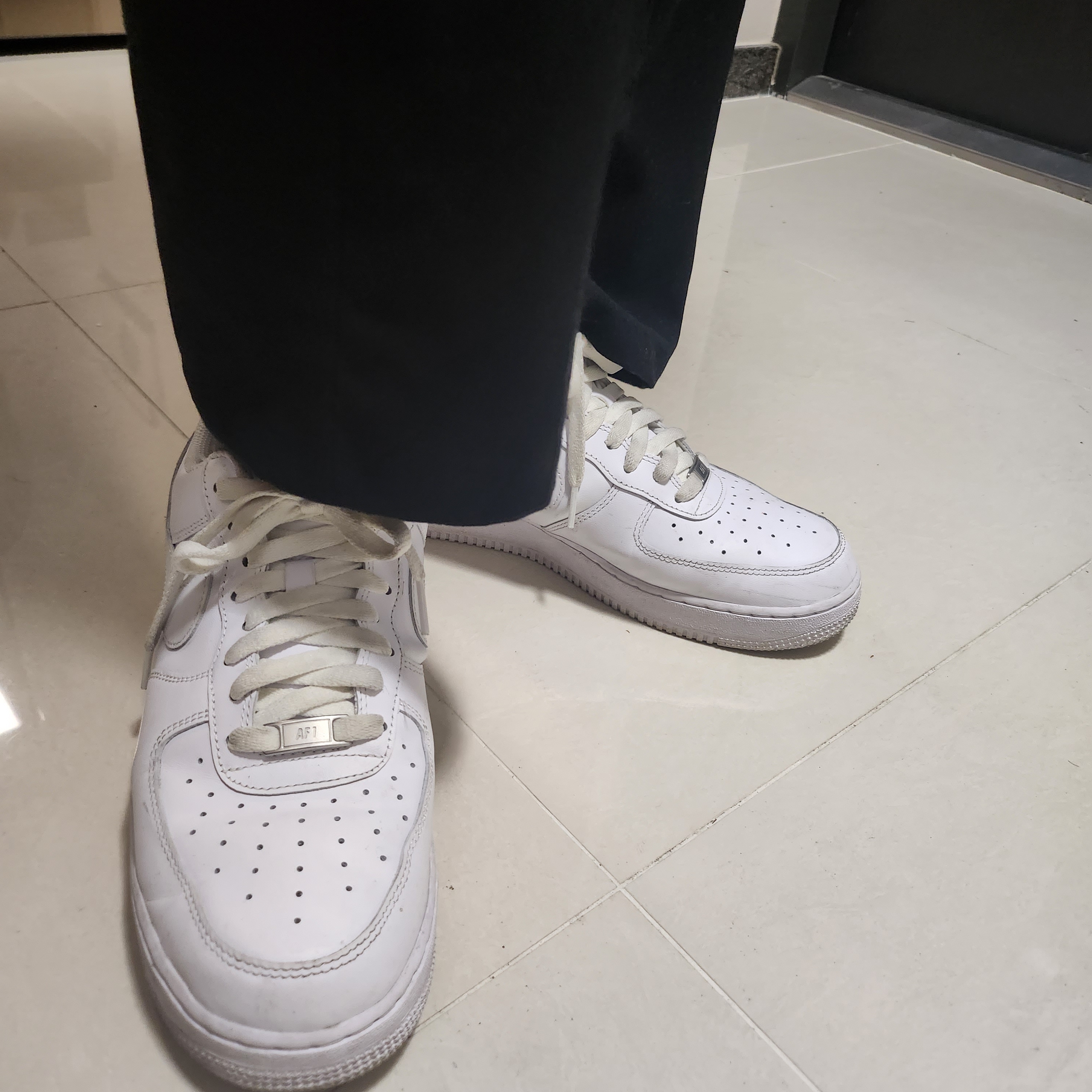 Nike Air Force 1 '07 Low White 착용 스타일 - 1