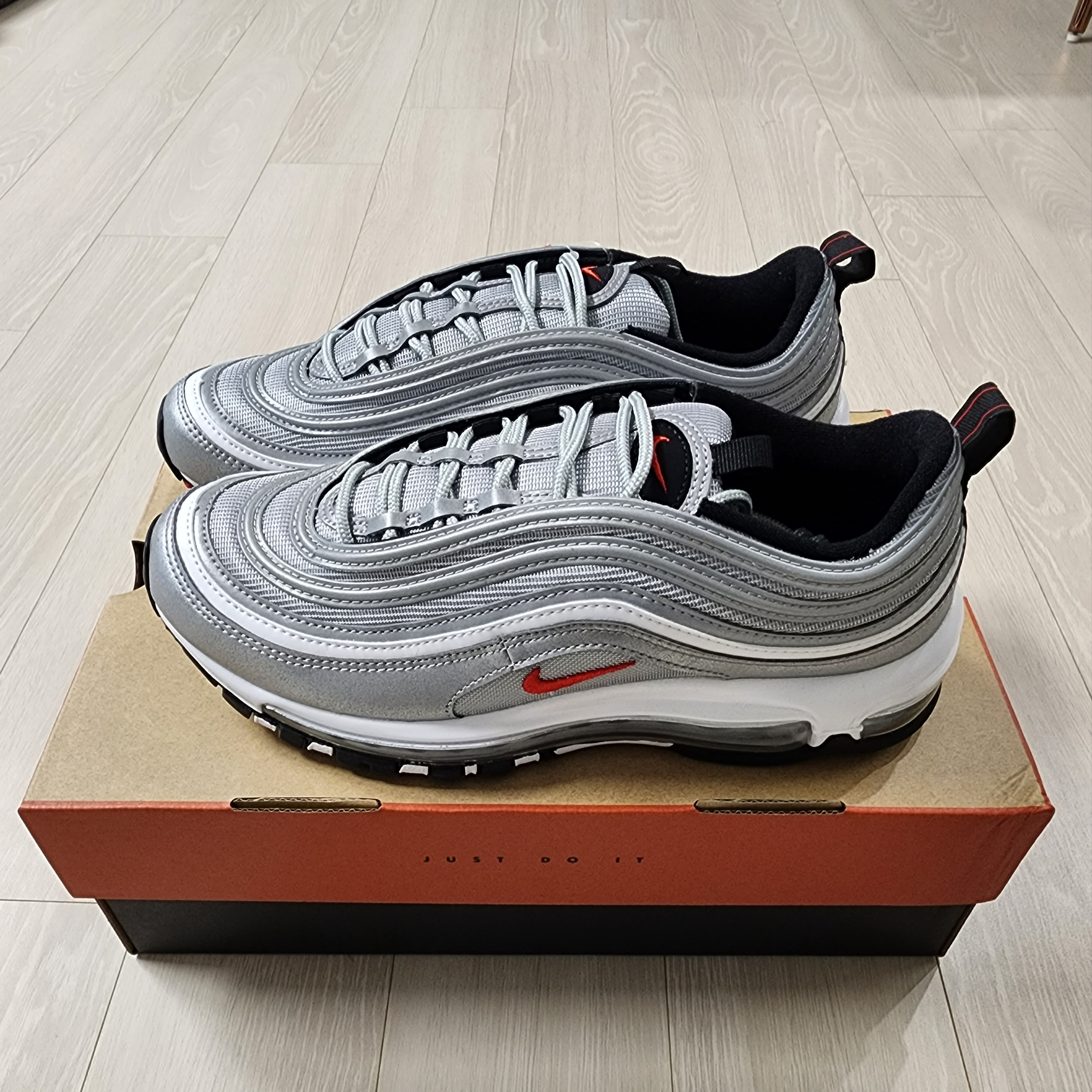 Nike Air Max 97 OG Silver Bullet 2022 착용 스타일