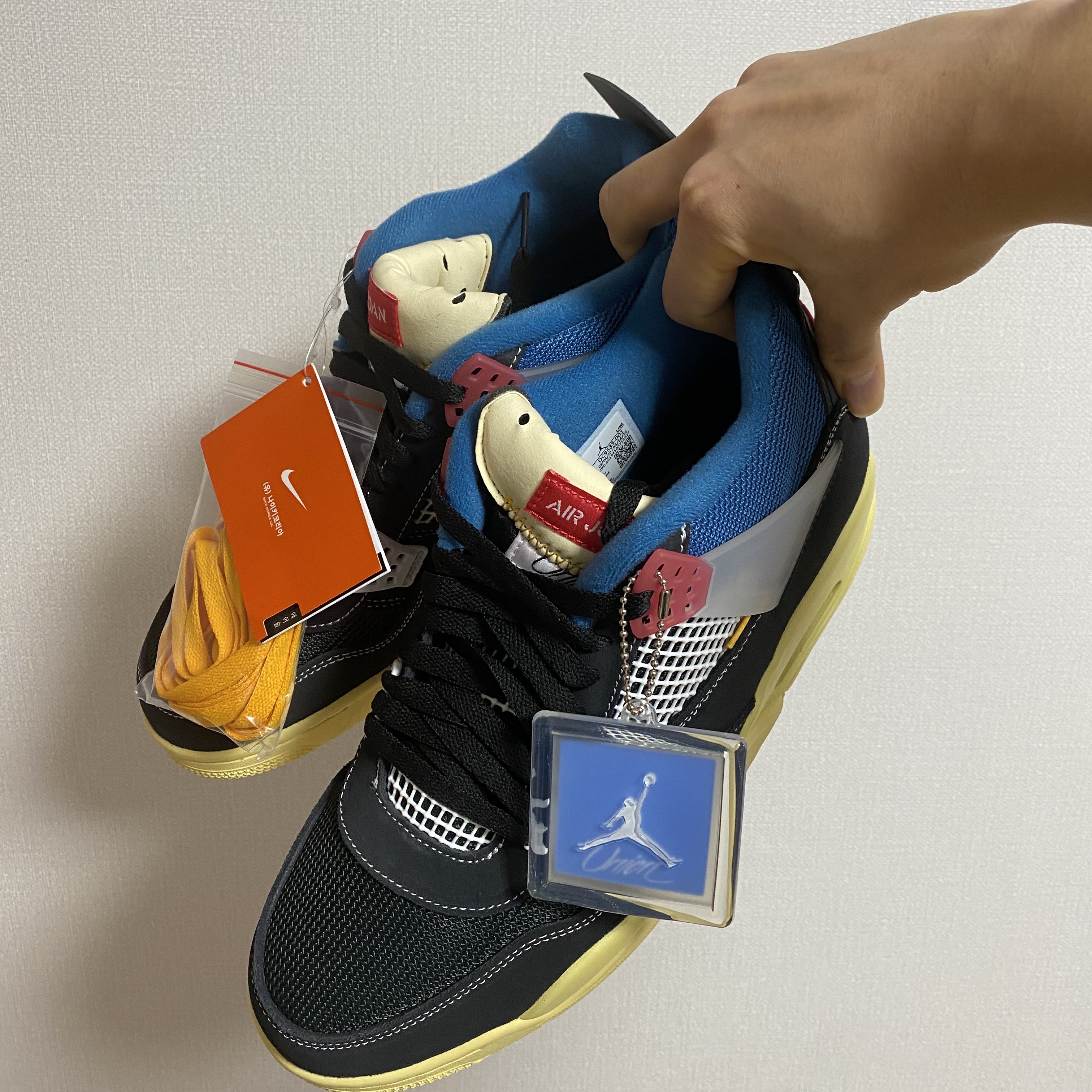 Jordan 4 x Union Retro Off Noir 착용 스타일