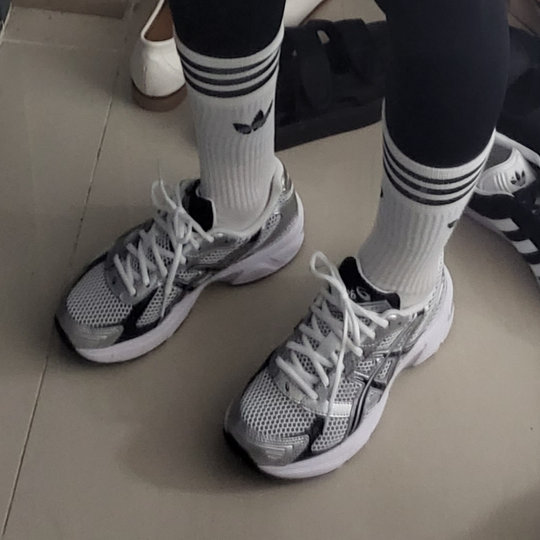Asics Gel-1130 White Black 착용 스타일