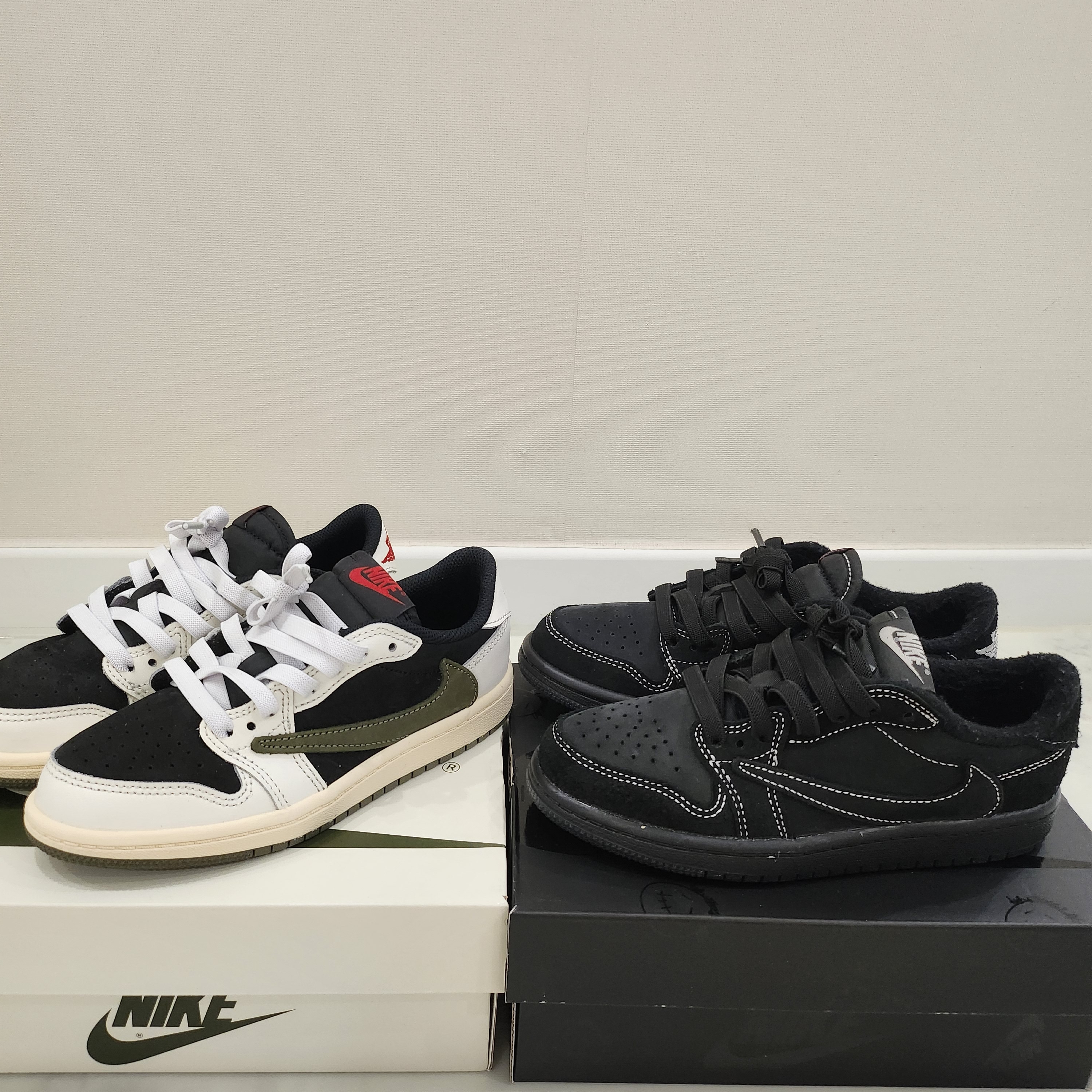 (PS) Jordan 1 x Travis Scott Retro Low OG SP Medium Olive, (PS) Jordan 1 x Travis Scott Retro Low OG SP Black Phantom 착용 스타일 - 2