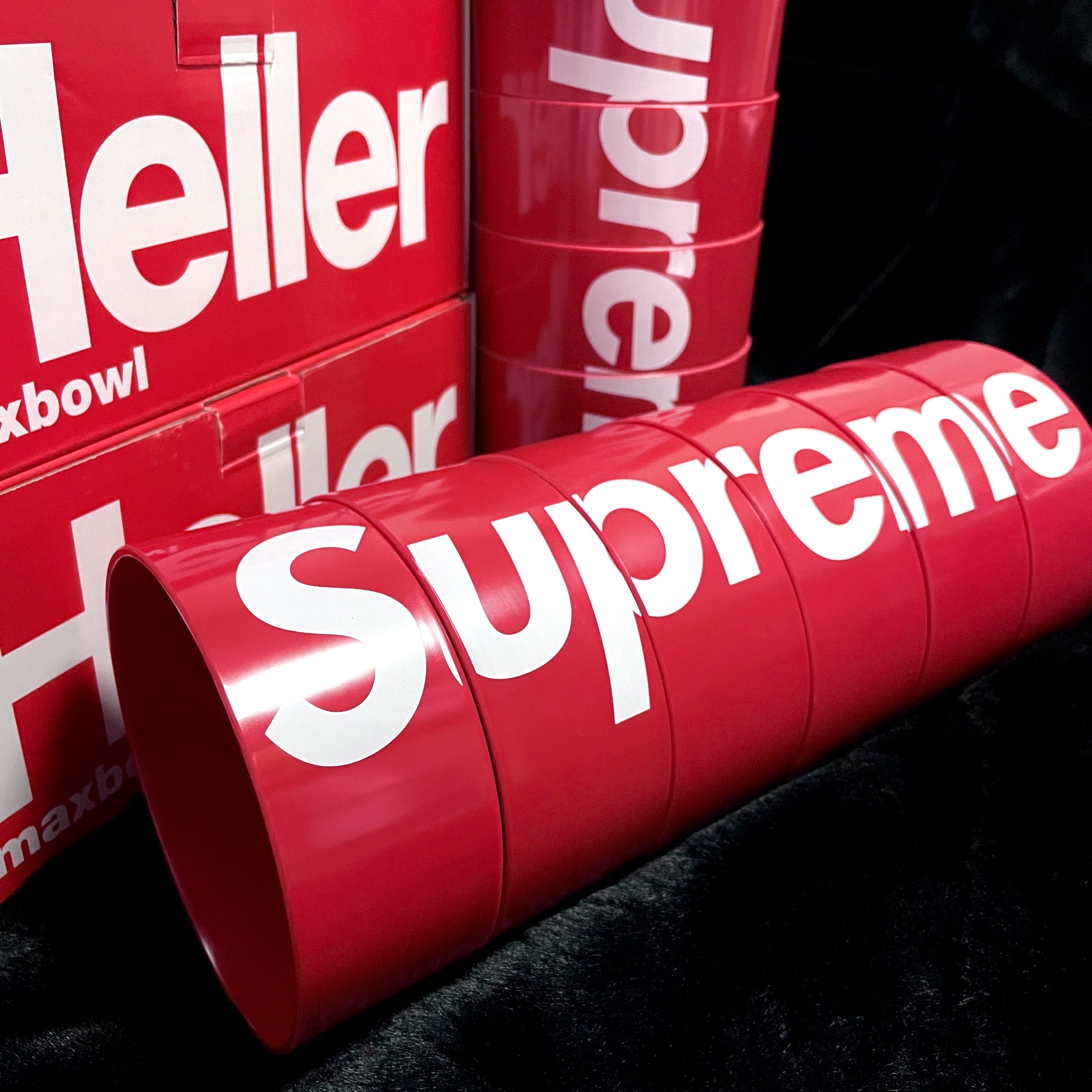 Supreme x Heller Bowls Red (Set of 6) - 23SS 착용 스타일 - 1