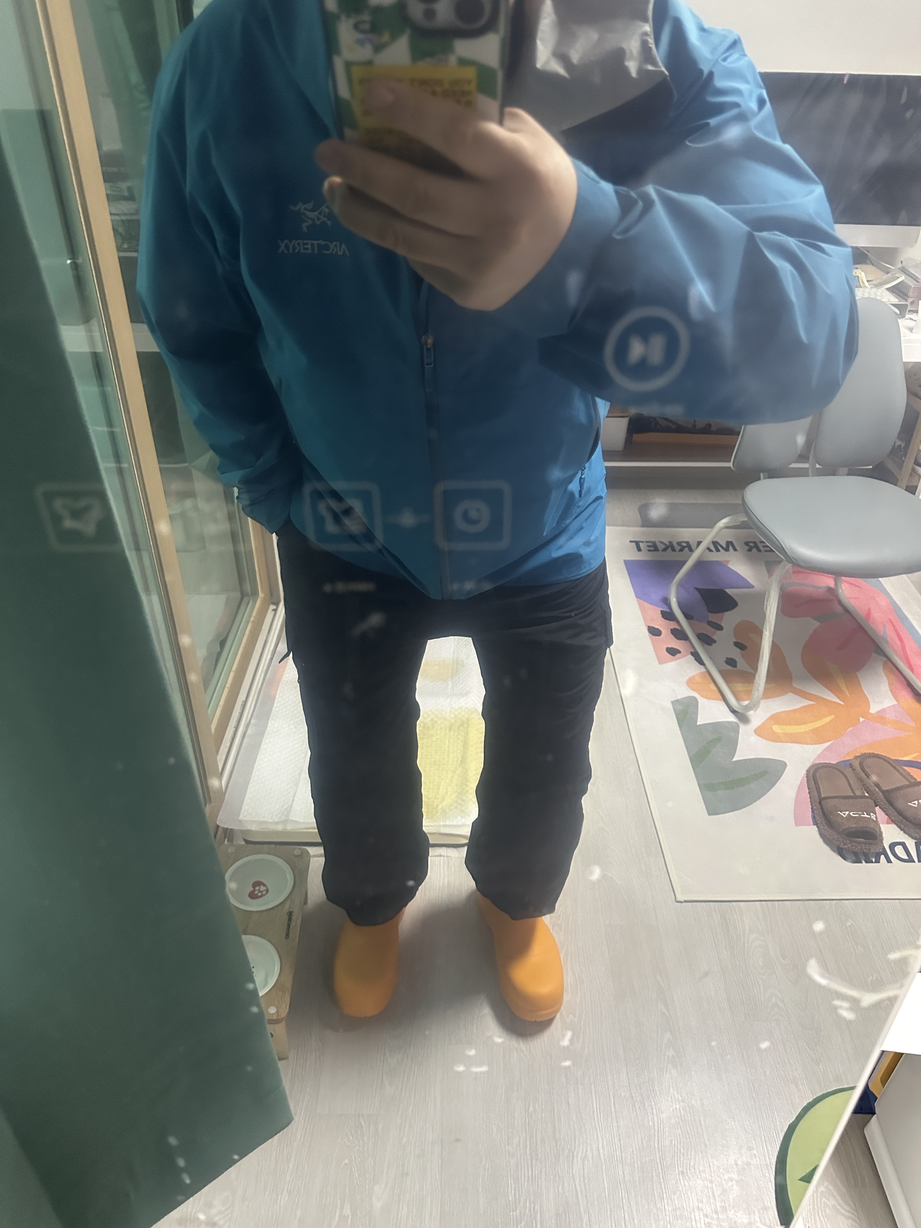 Arc'teryx Zeta SL Jacket Frenetic, Bottega Veneta Puddle Ankle Boots Tangerine 착용 스타일 - 1