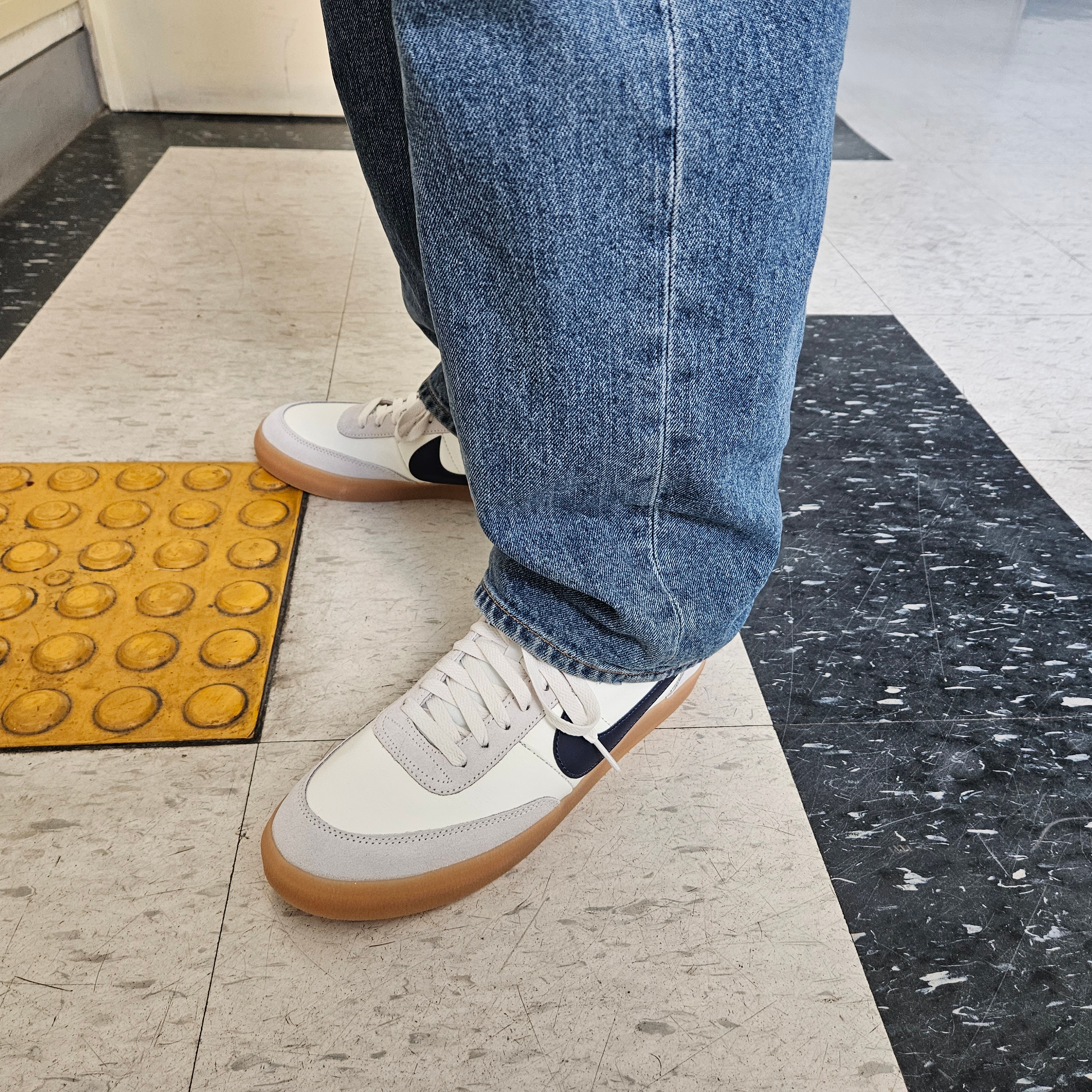 Nike x J.Crew Killshot 2 Sail Midnight Navy 착용 스타일