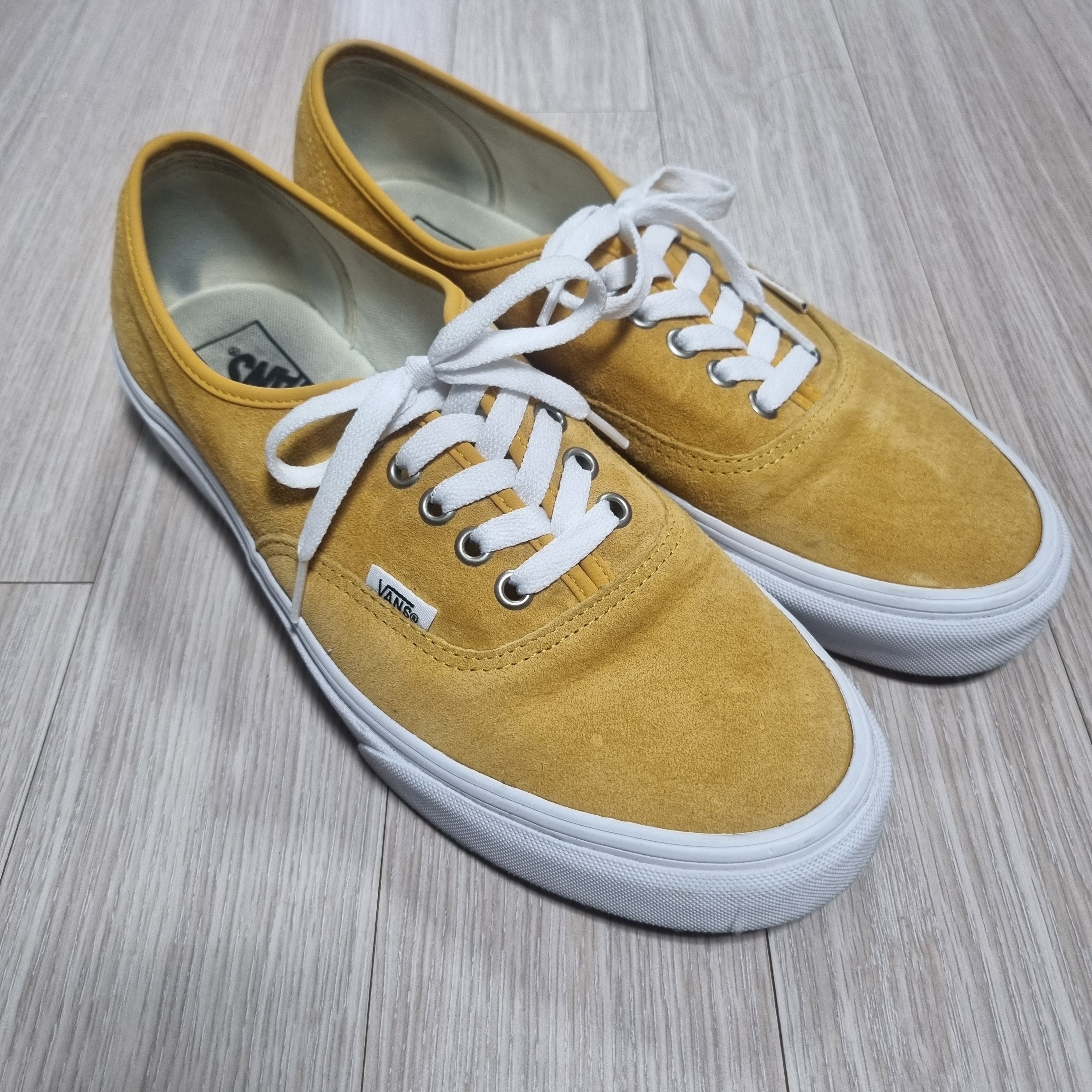 Vans Authentic Pig Suede Mango Mojito 착용 스타일