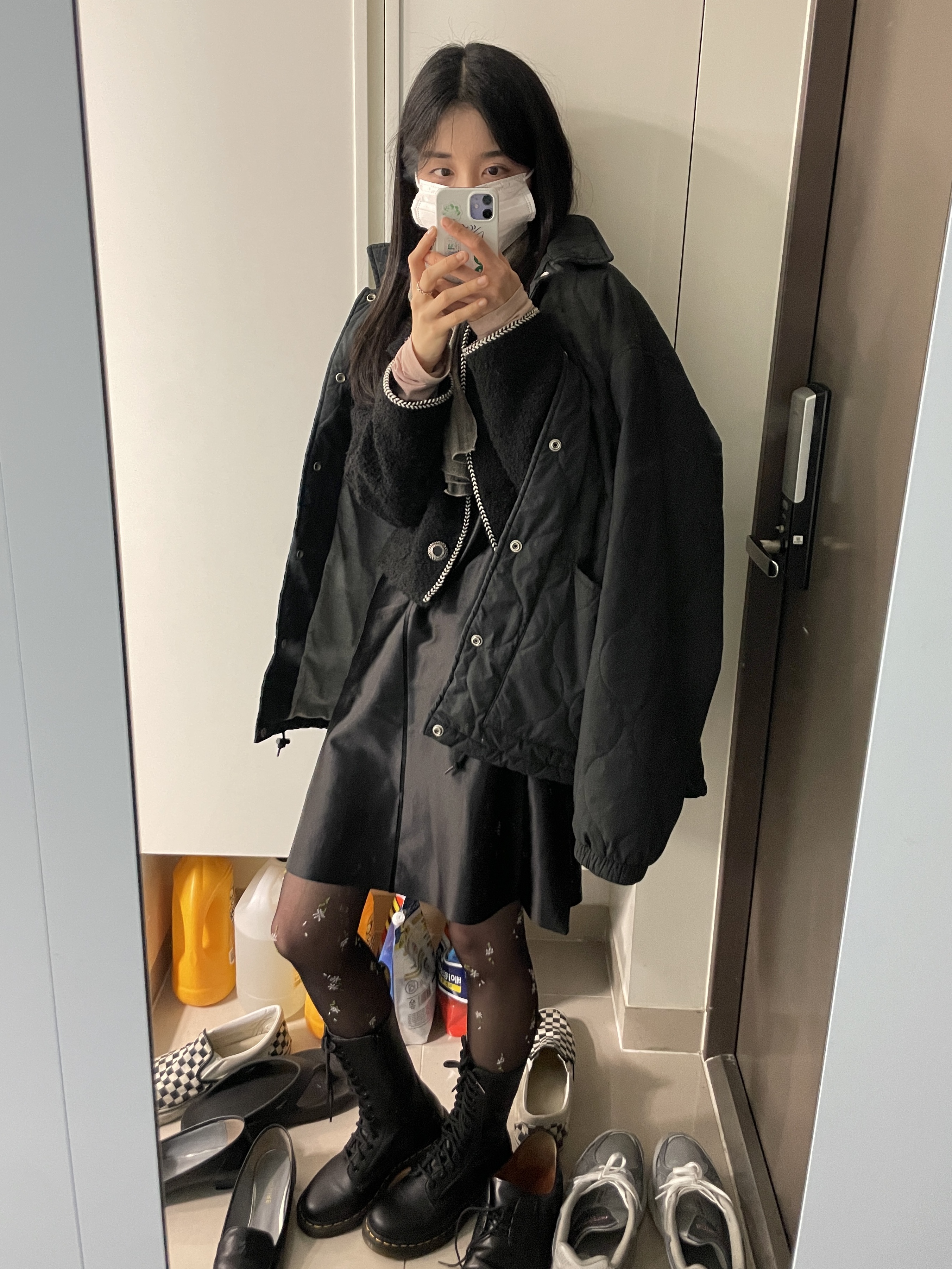(W) Dr. Martens 1B99 Boots Black 착용 스타일