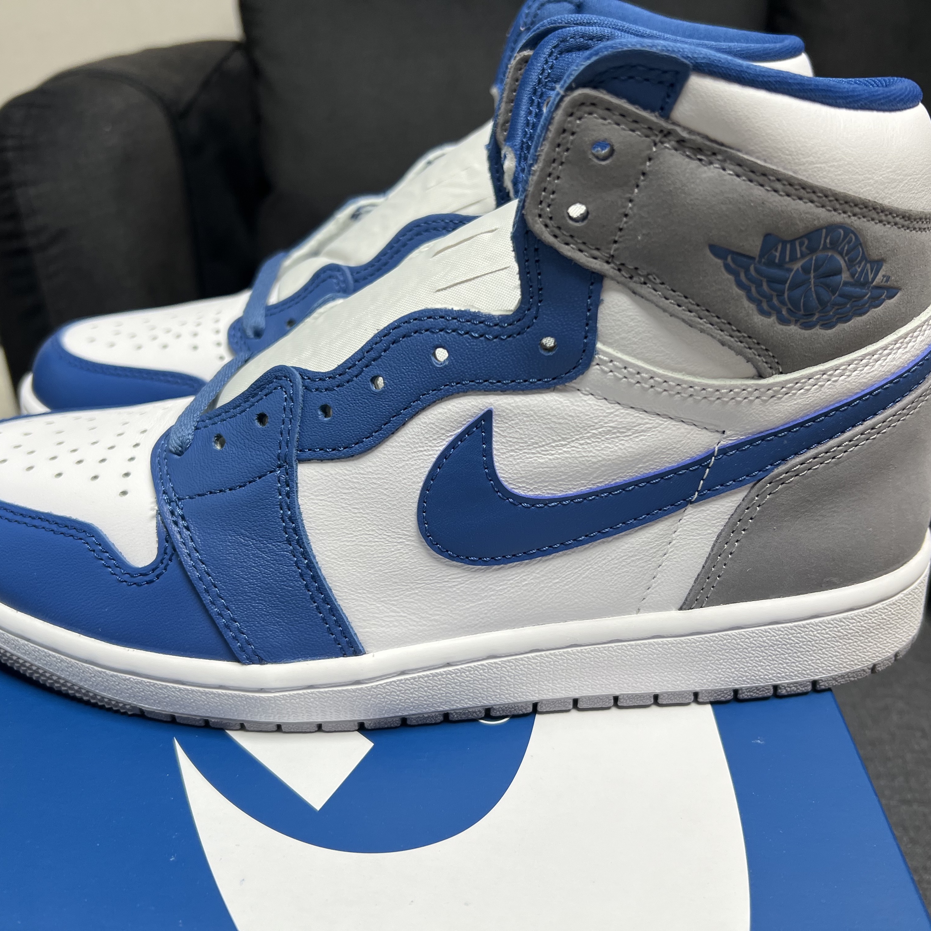 Jordan 1 Retro High OG True Blue 착용 스타일 - 2