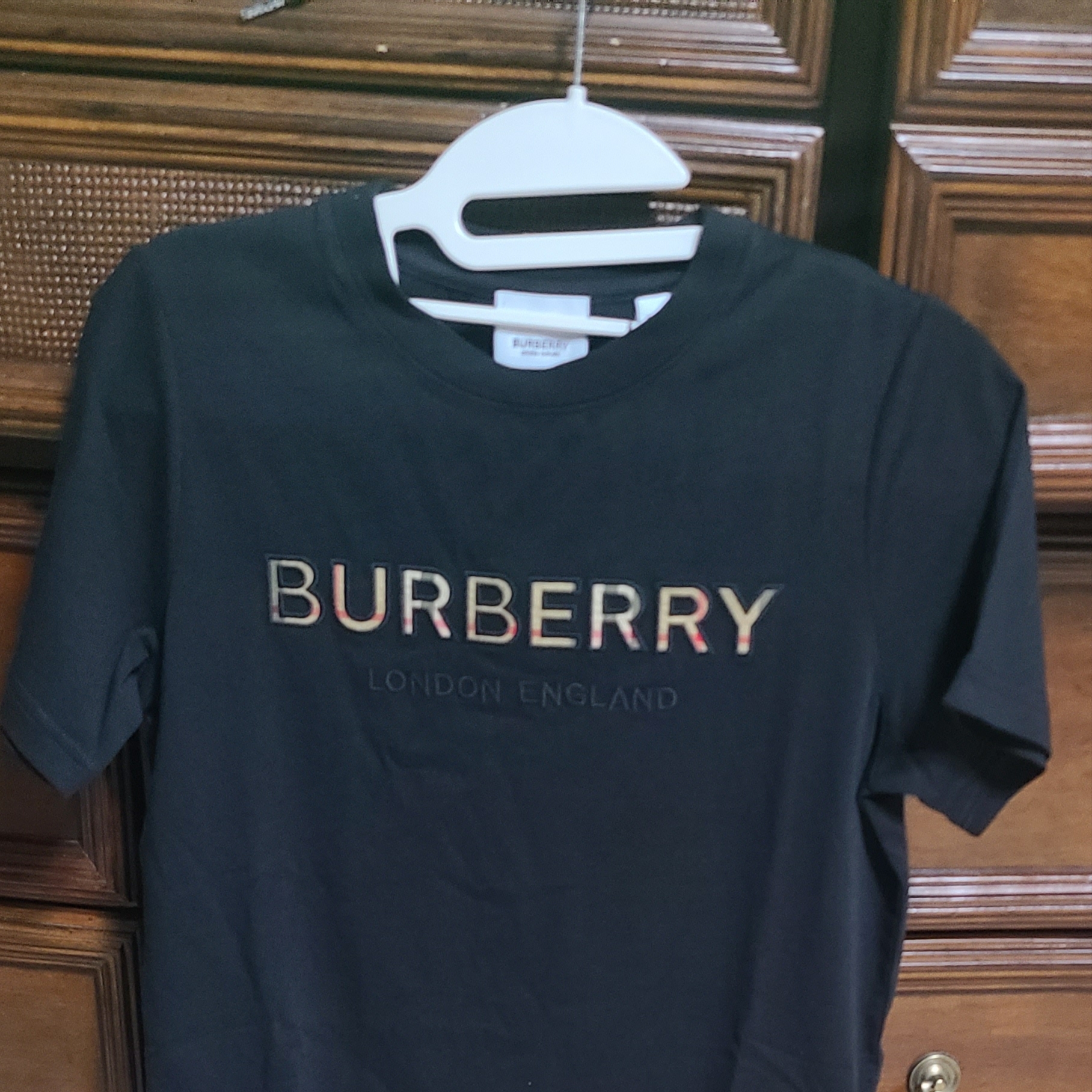 (Kids) Burberry Embroidered Logo Cotton T-Shirt Black 착용 스타일