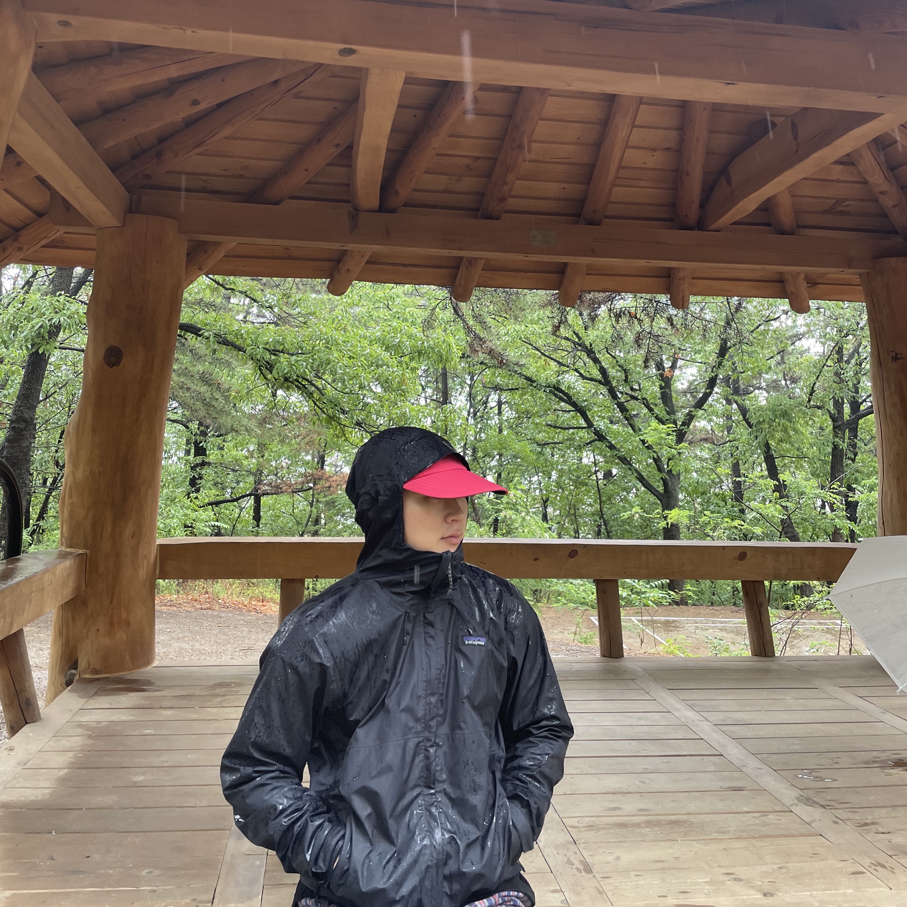 Salomon XT-6 Gore-Tex Night Sky, Patagonia Torrentshell 3L Jacket Black 착용 스타일 - 3