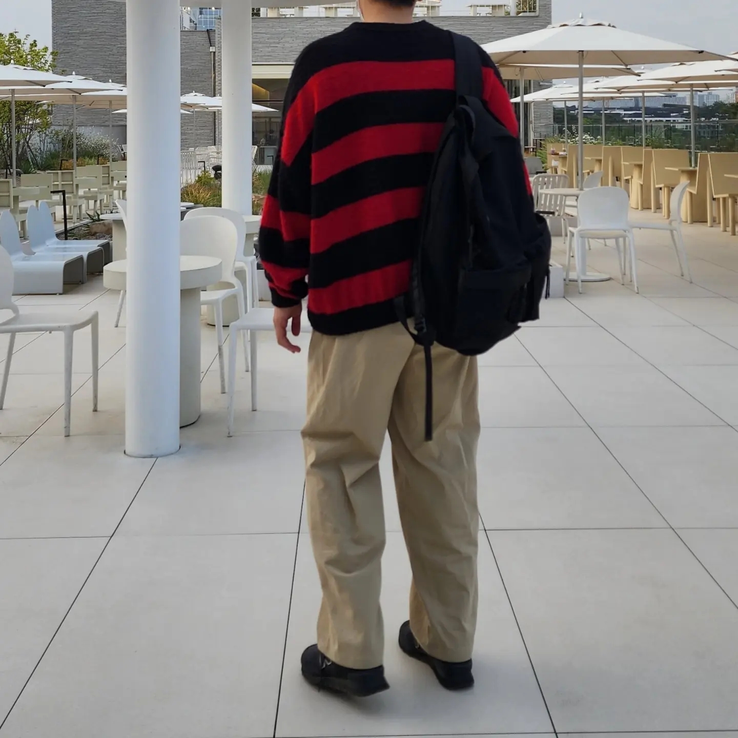 New Balance x Comme des Garcons Junya Watanabe Man 574 Suede Grey Off White 착용 스타일 - 3