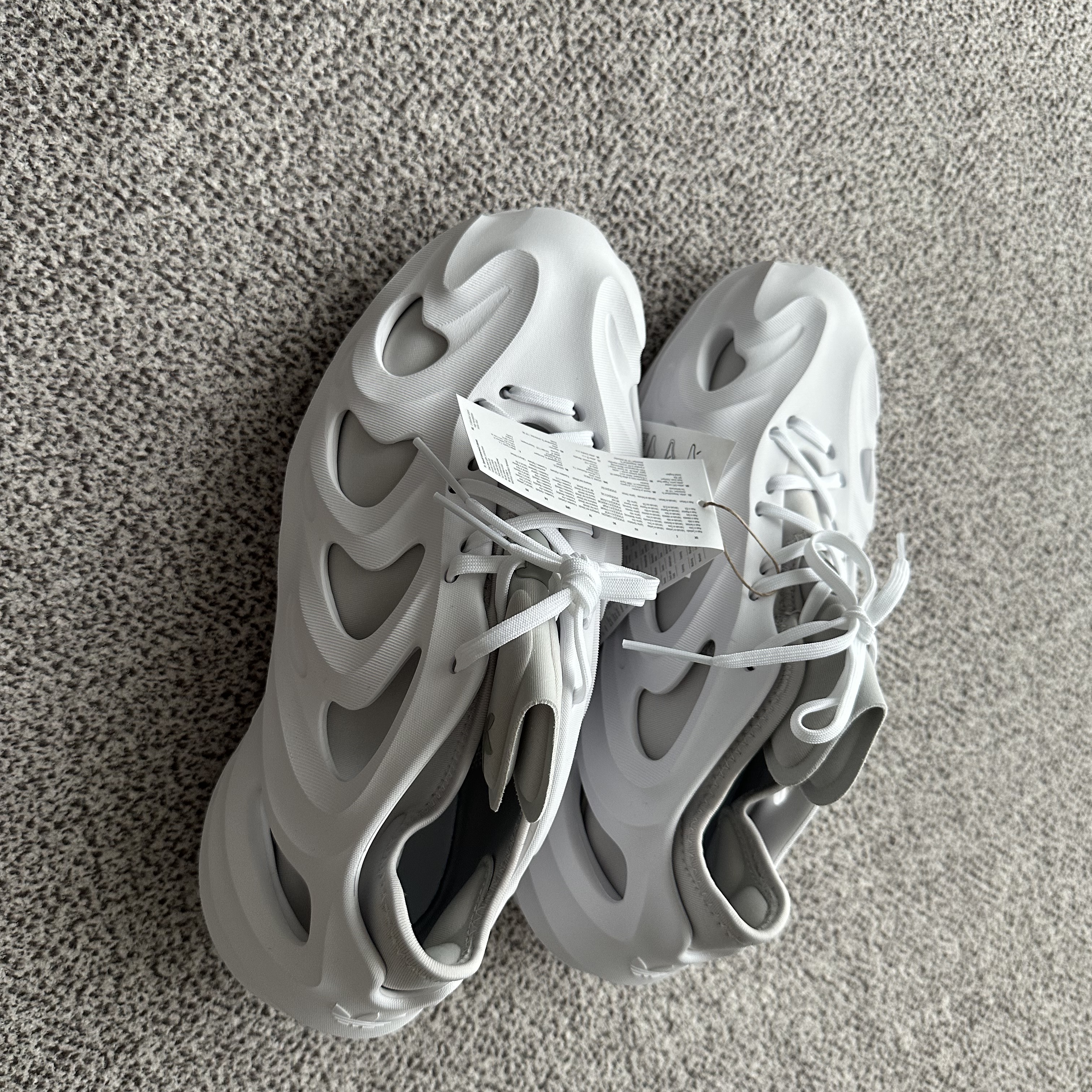 Adidas Adifom Q Cloud White Grey 착용 스타일 - 2