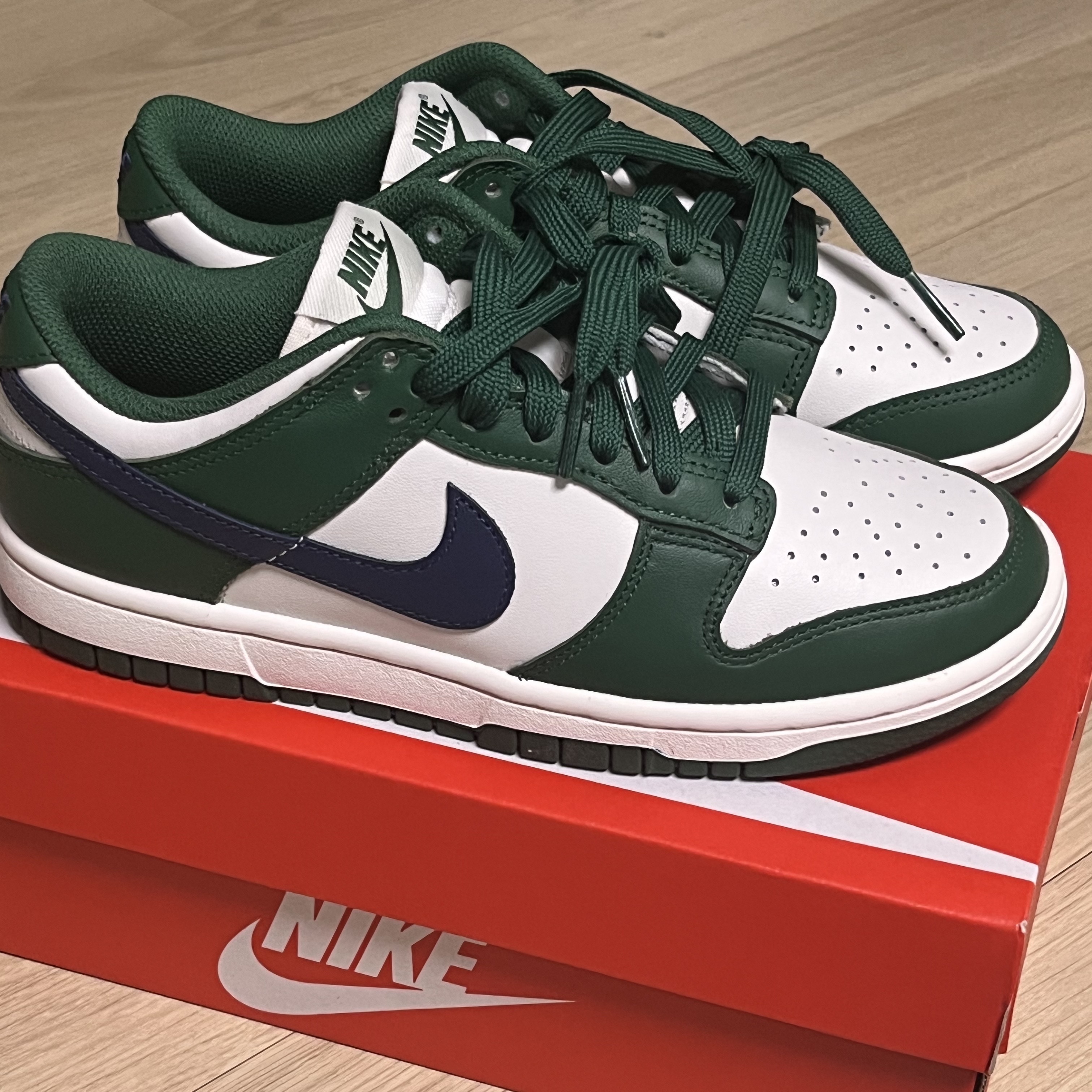 (W) Nike Dunk Low Gorge Green 착용 스타일