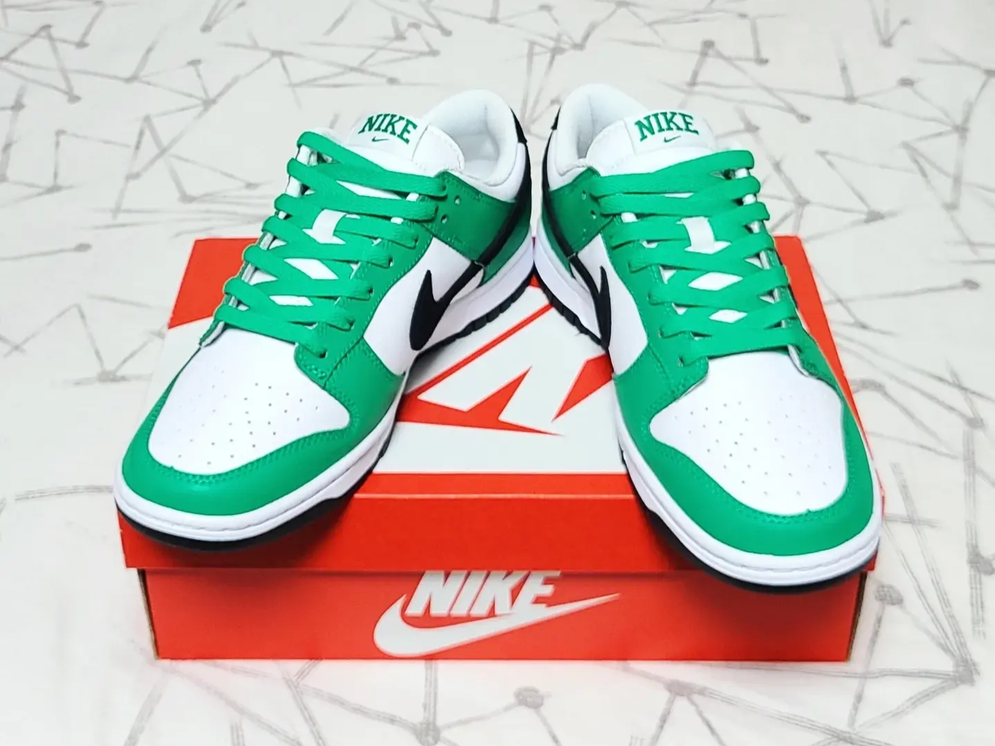 Nike Dunk Low White Green 착용 스타일 - 3