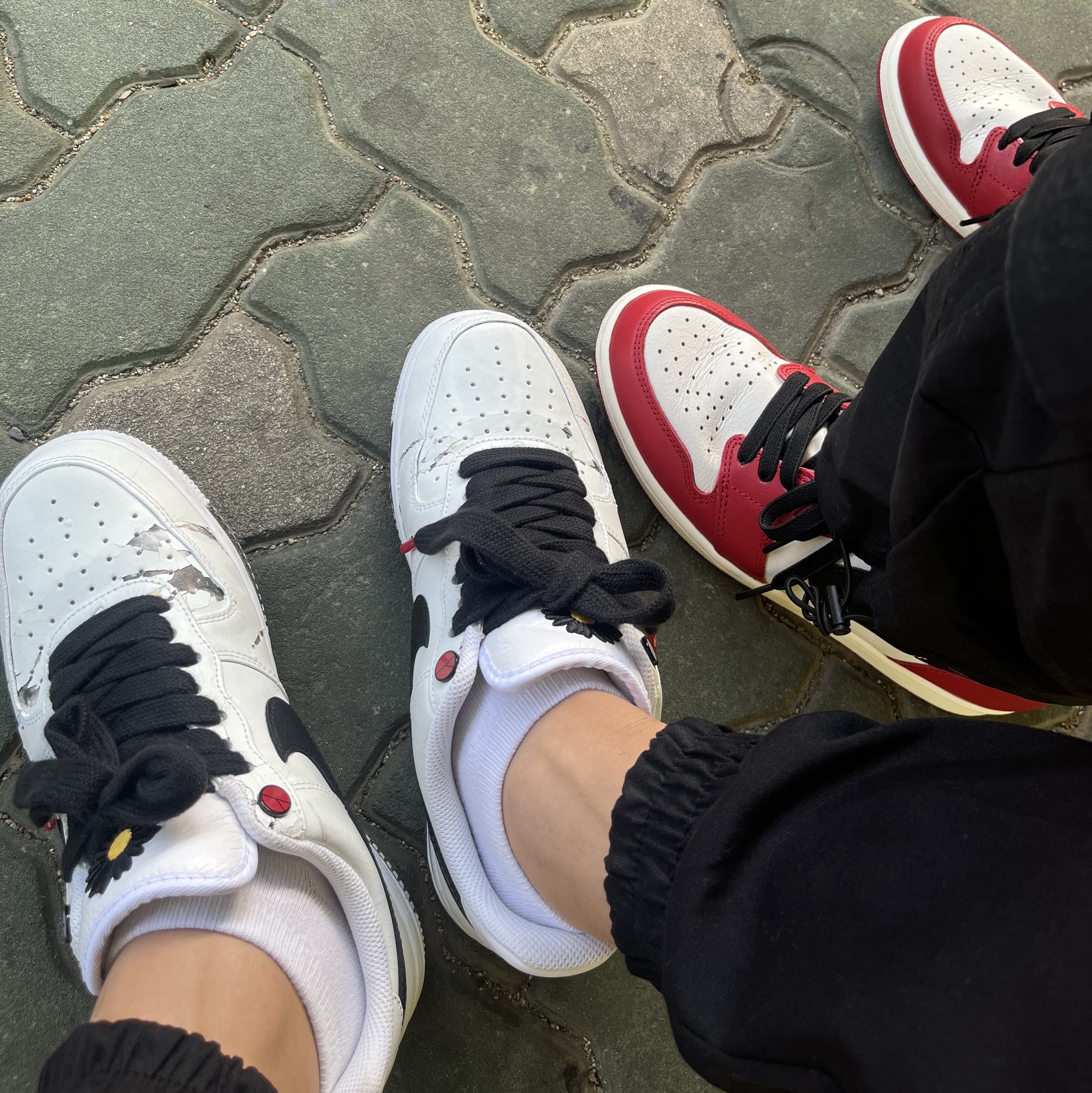 Nike x Peaceminusone Air Force 1 Low Para-Noise 2.0, Jordan 1 Retro High OG Chicago 2022 착용 스타일